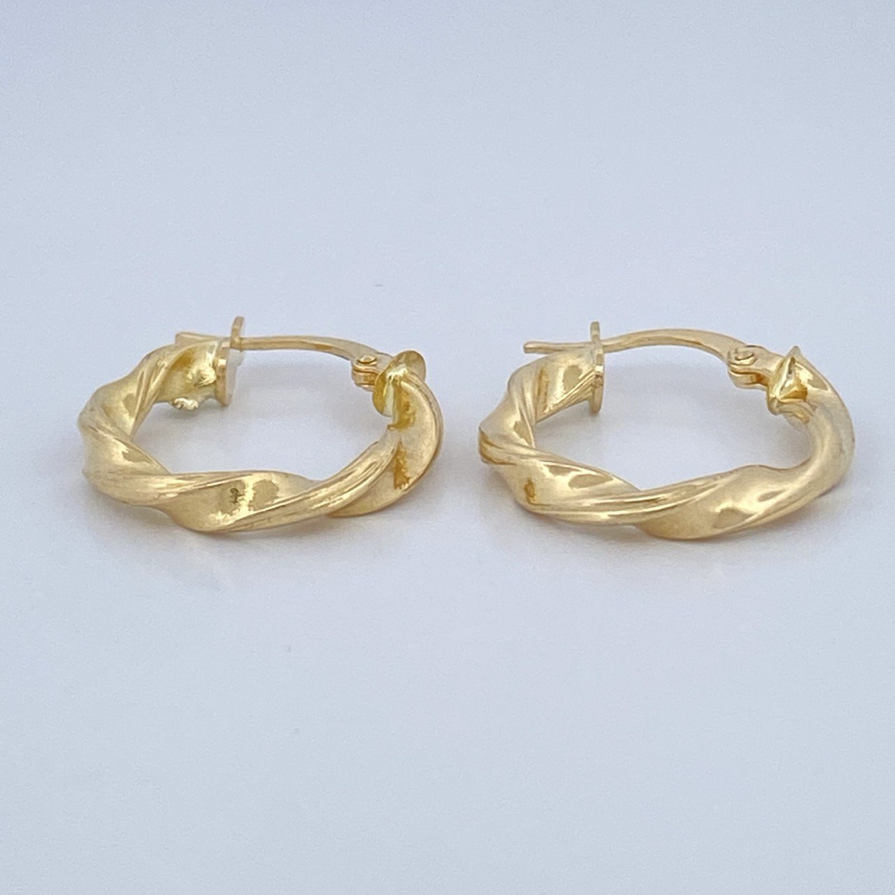 Hoop Earrings Mai 1.75gr / 2cm / 18K Gold &