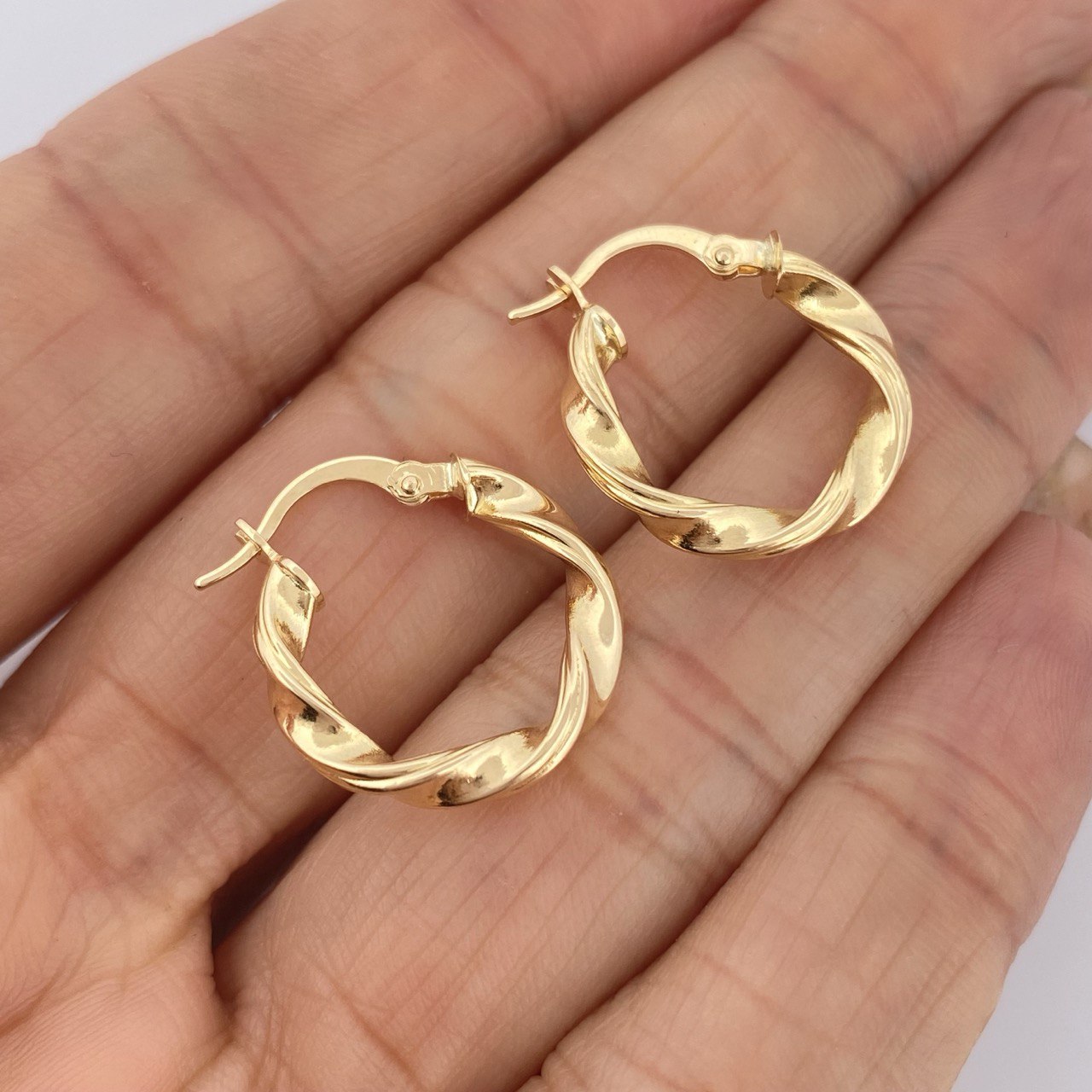 Hoop Earrings Mai 1.75gr / 2cm / 18K Gold &