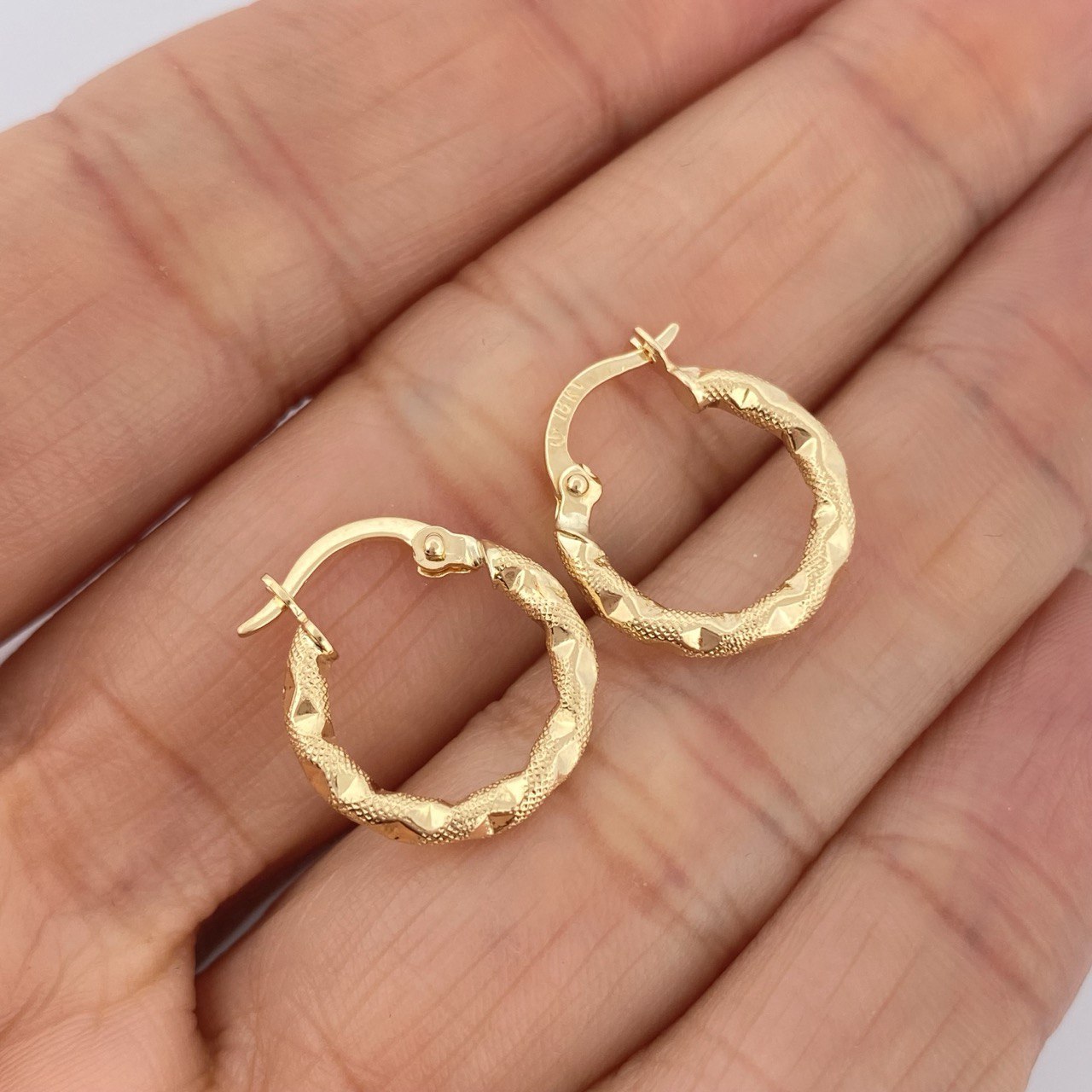 Hoop Earrings Sandra 1.05gr / 1.6cm / 18K Gold &