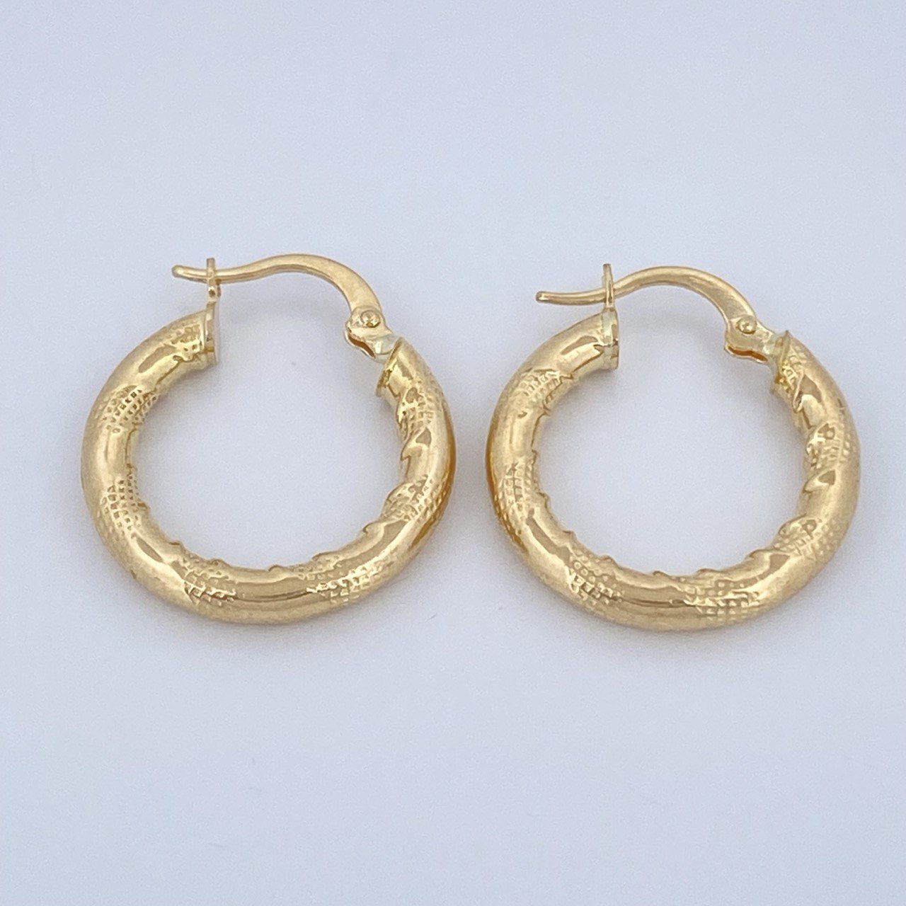 Hoop Earrings Sandra 2.2gr / 2.3cm / 18K Gold &