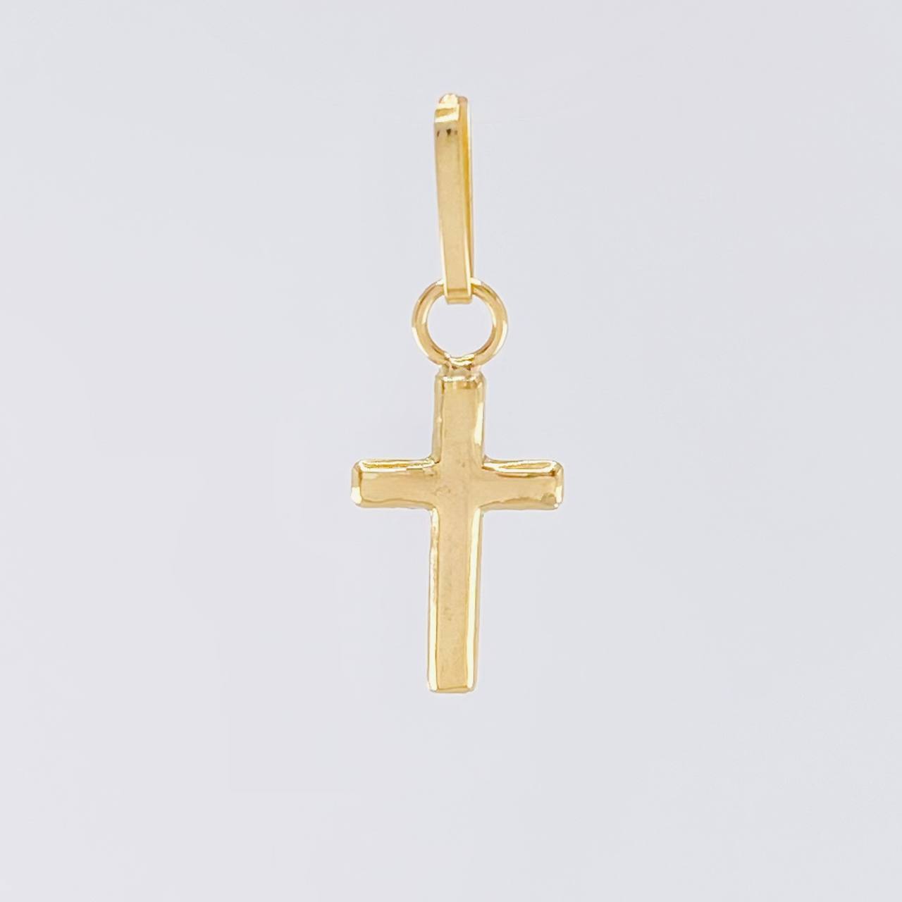 Dije Cruz Lisa 0.2g / 3/4 in Oro Amarillo 18K