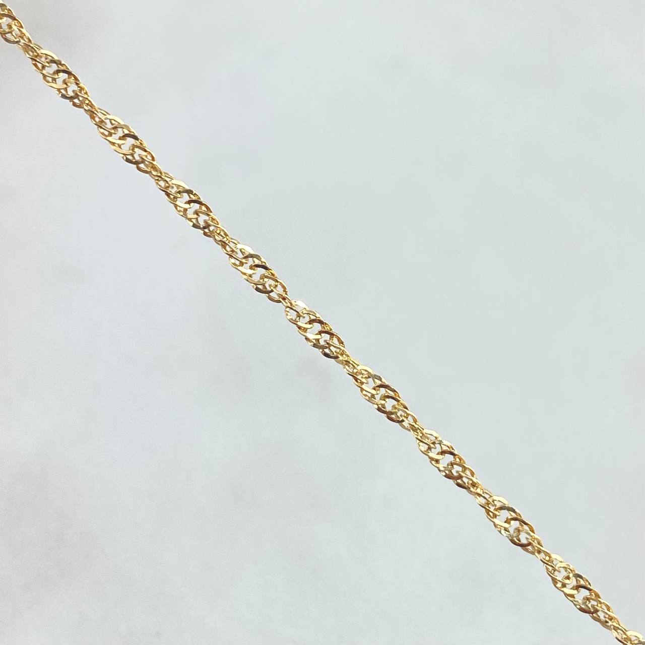 Set Cadena Singapur 1gr / 17 3/4 in / 1.7mm + Dije Corazón Estrella 0.35gr /1.3cm  1.35gr / Oro Amarillo 18K (Oferta) *