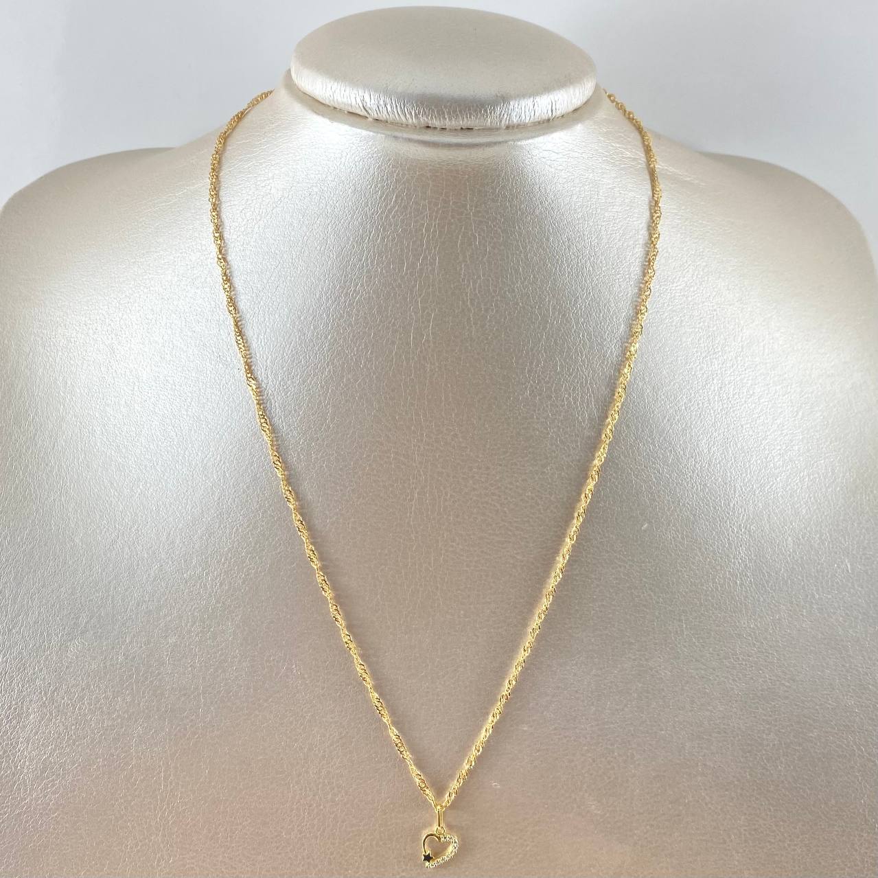 Set Cadena Singapur 1gr / 17 3/4 in / 1.7mm + Dije Corazón Estrella 0.35gr /1.3cm  1.35gr / Oro Amarillo 18K (Oferta) *