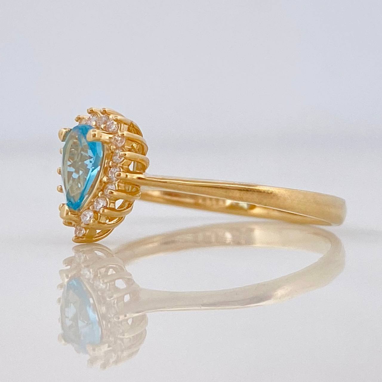 Anillo Solitario Gota 2.15g / T7 1/2 Oro Amarillo 18K
