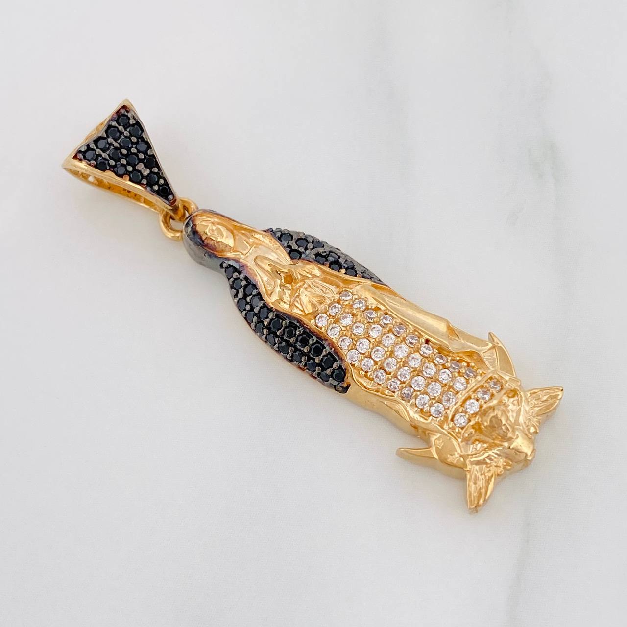 Pendant Virgin Guadalupe 4.5g / 1 1/2 in Two-Tone Black Yellow 18K