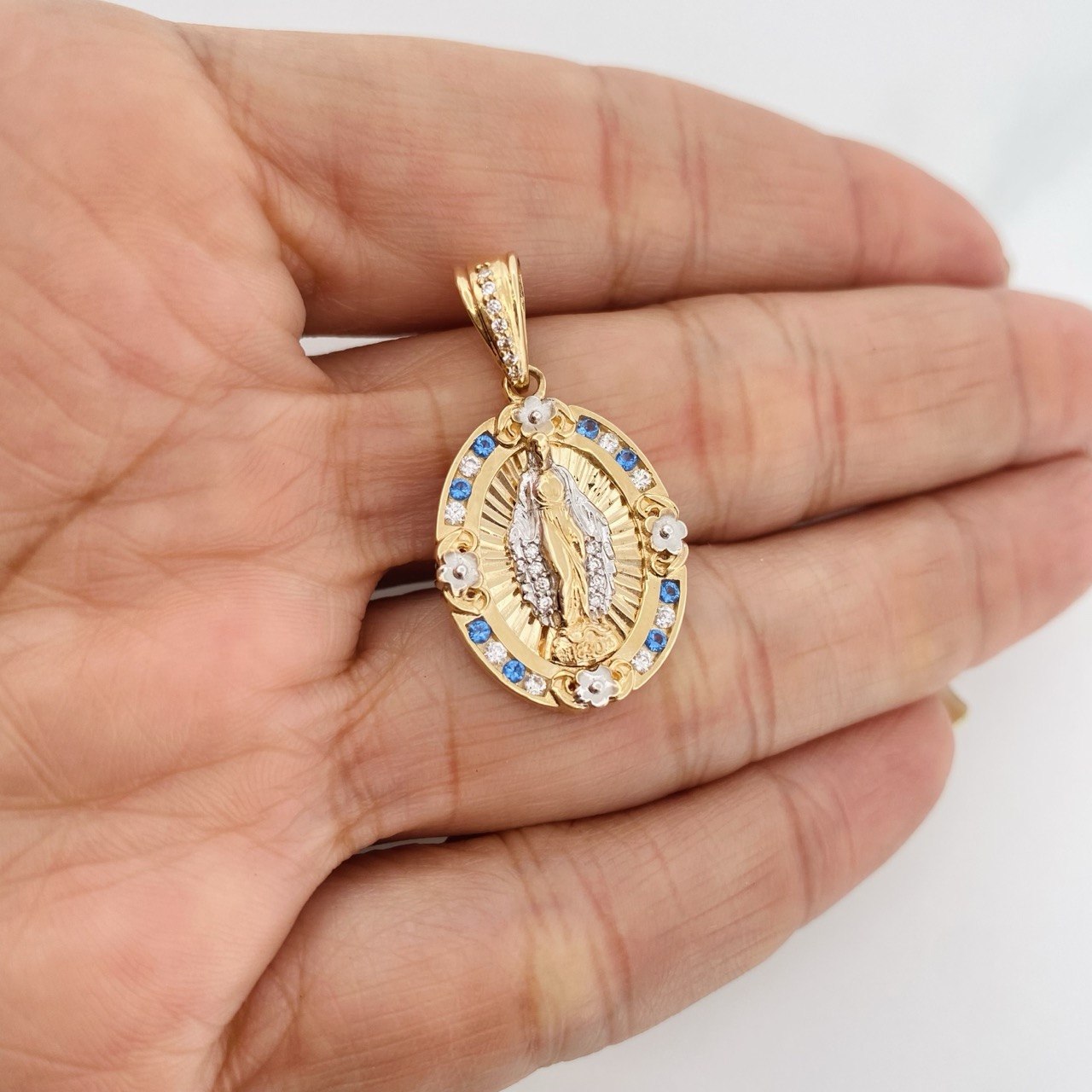 Dije Medalla Virgen Milagrosa 5.25g / 1 1/4 in Dos Oros Amarillo Blanco 18K