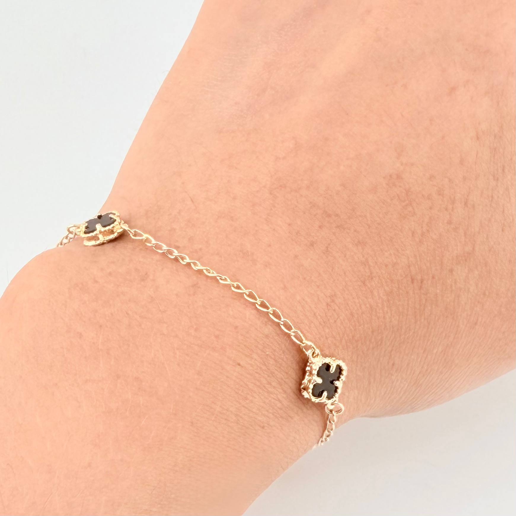 Classic Link Bracelet Clover Onyx 2.95g / 7 1/4 in / 1.5mm Yellow Gold 18K