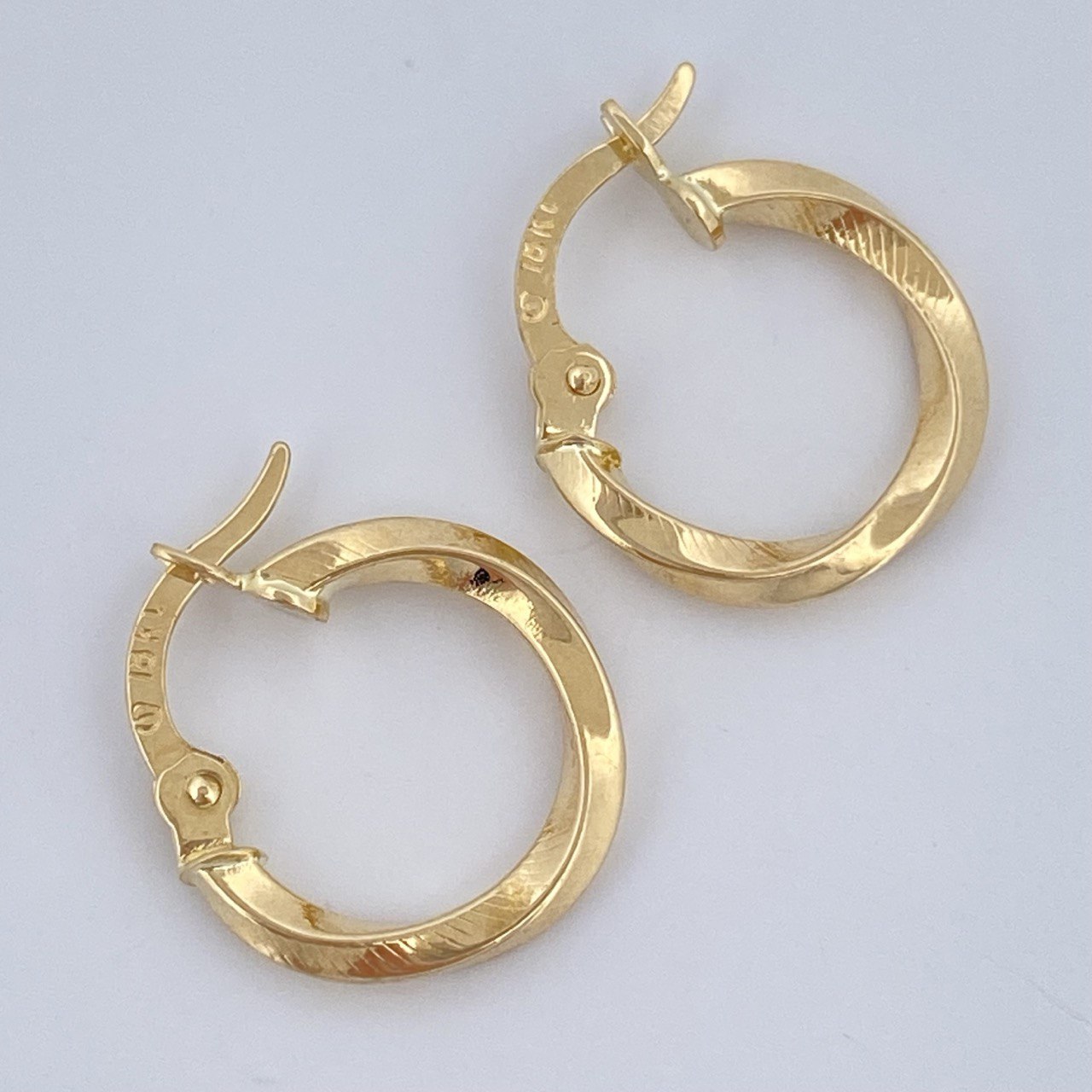 Hoop Earrings Clau 0.85gr / 1.5cm / 18K Gold &