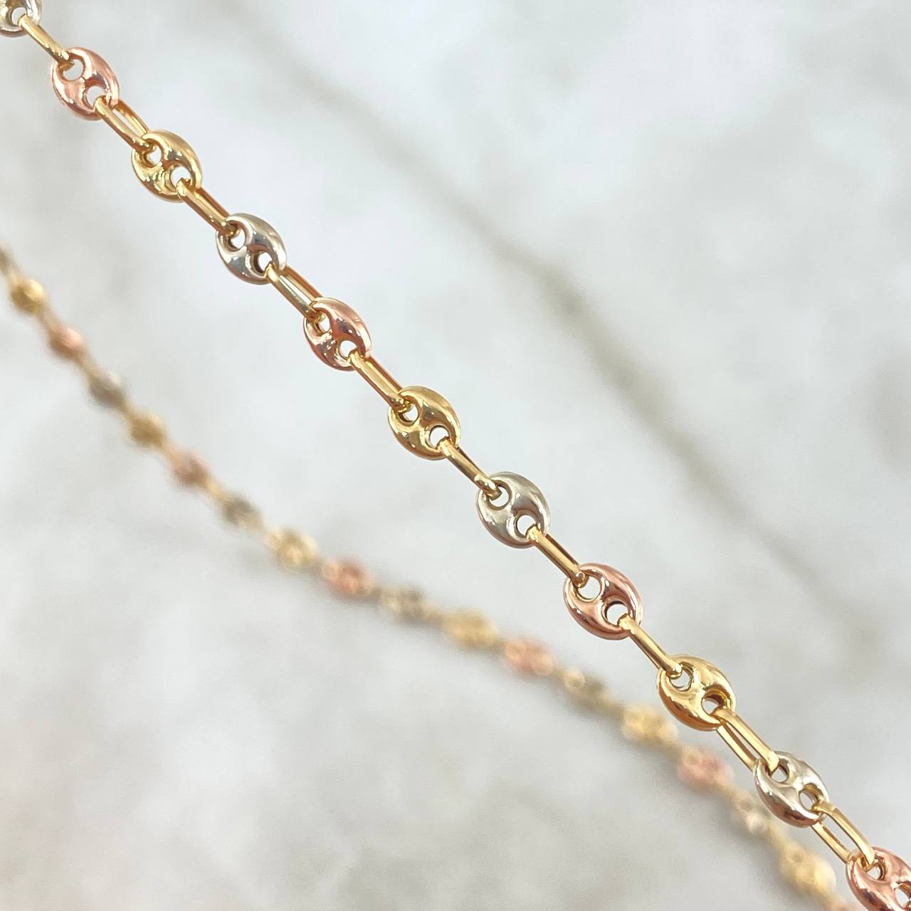 Cadena GC 5.25gr / 45cm / 3.3mm Lisa Tres Oros 18K ©
