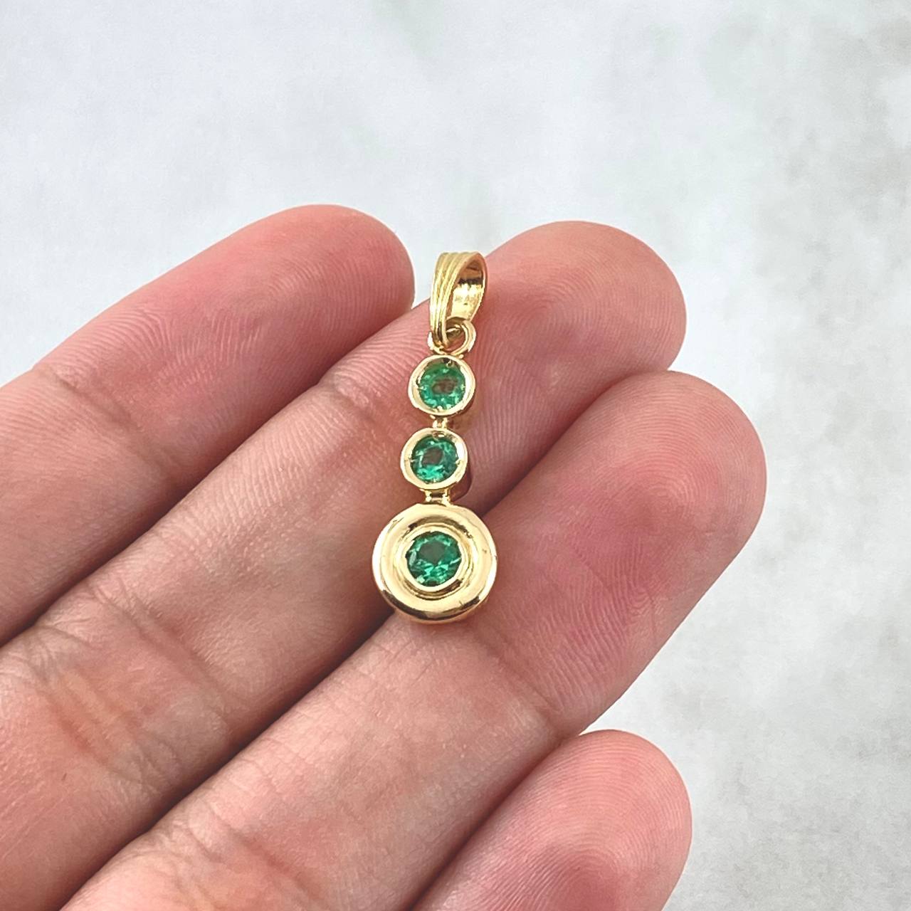 Dije Burbuja Secuencial 2.2gr / 2.8cm / 18 pts Esmeraldas Oro Amarillo 18K (Joya)