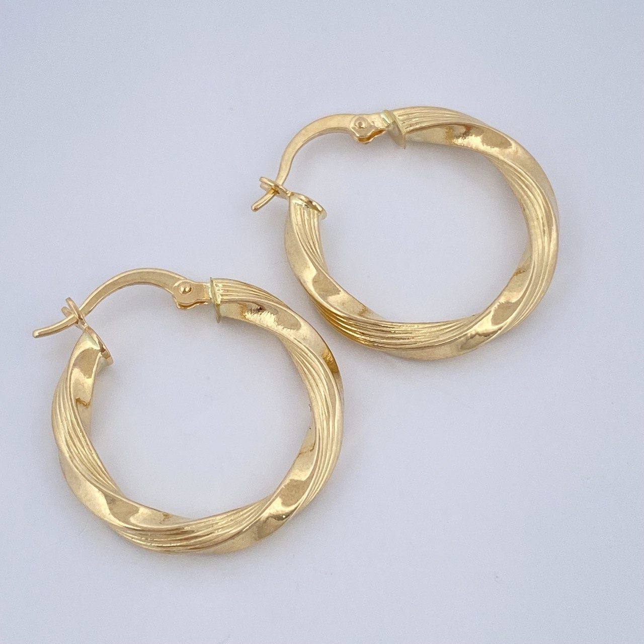 Hoop Earrings Nico 2.2gr / 2.5cm / 18K Gold &