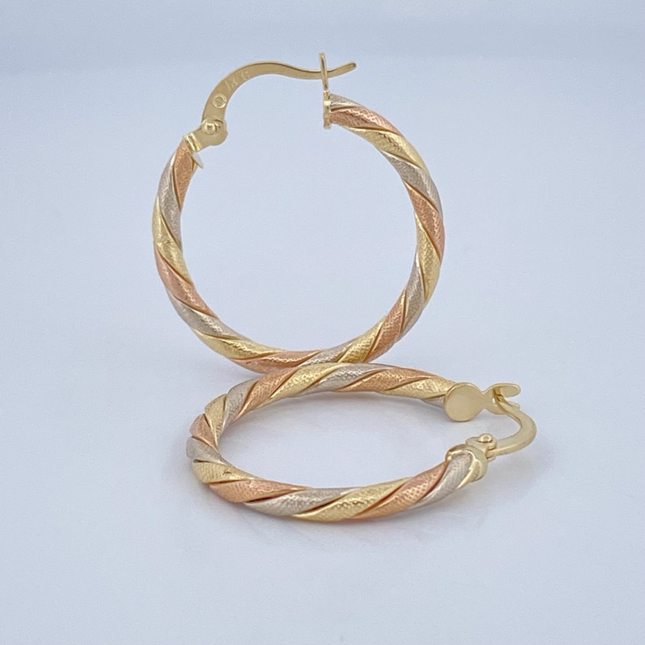 Hoop Earrings 1.65gr / 1.0in / 18K Gold &