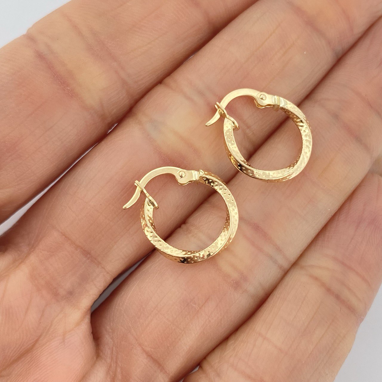 Hoop Earrings Yuli 0.85gr / 1.7cm / 18K Gold &