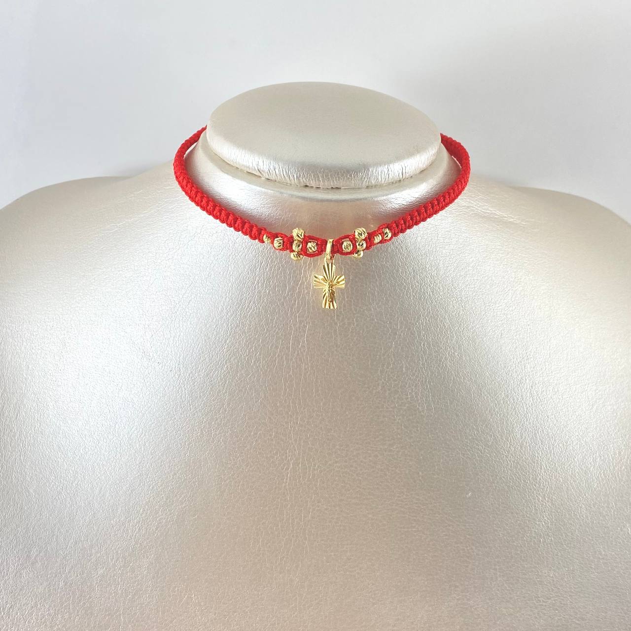Choker Rojo Cruz Lisa 1.5gr / 3mm Bolas Diamantadas 12 Und Oro Amarillo 18K