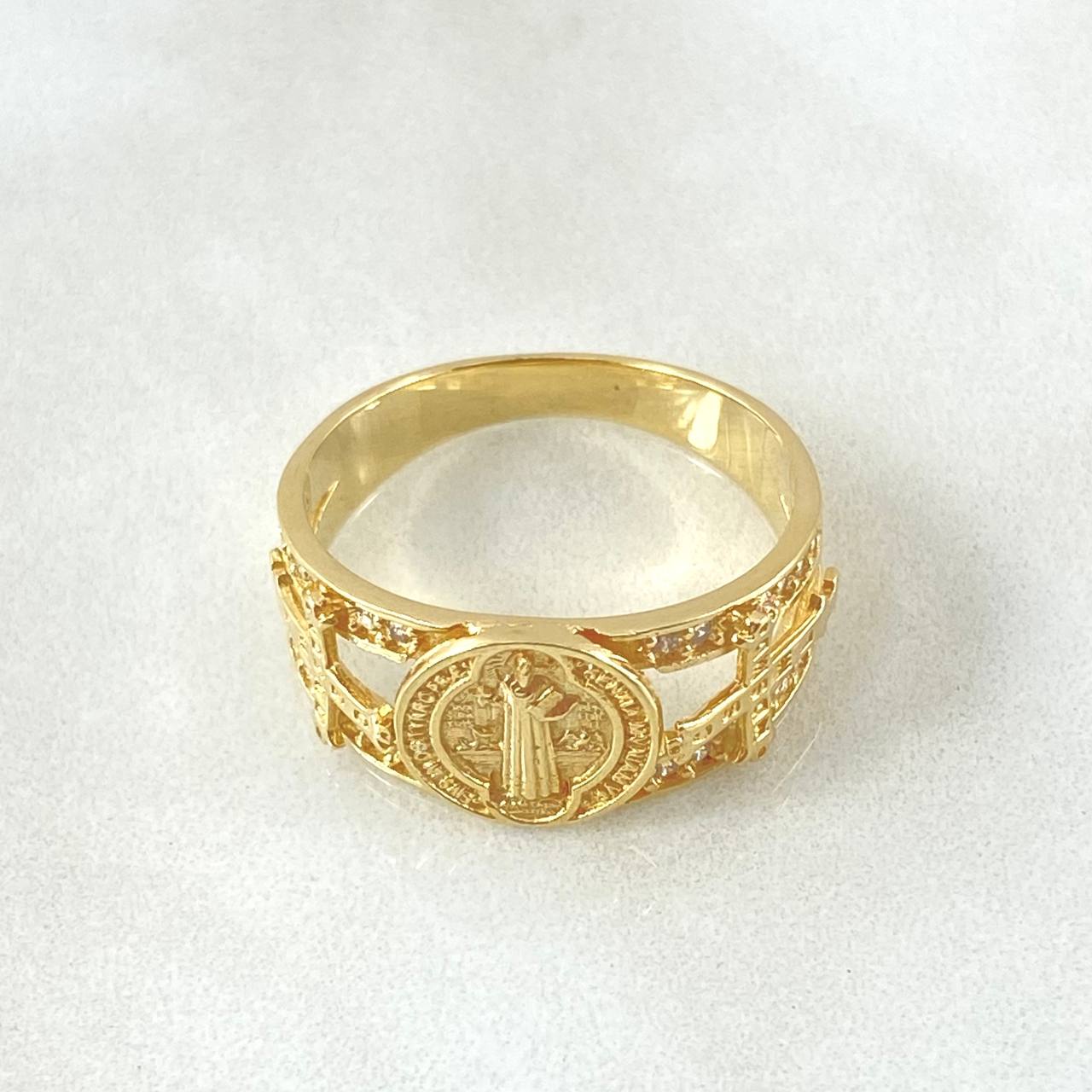 San Benito Ring Cold Crosses 5.75gr / Size 9 3/4 / 18K Gold ©