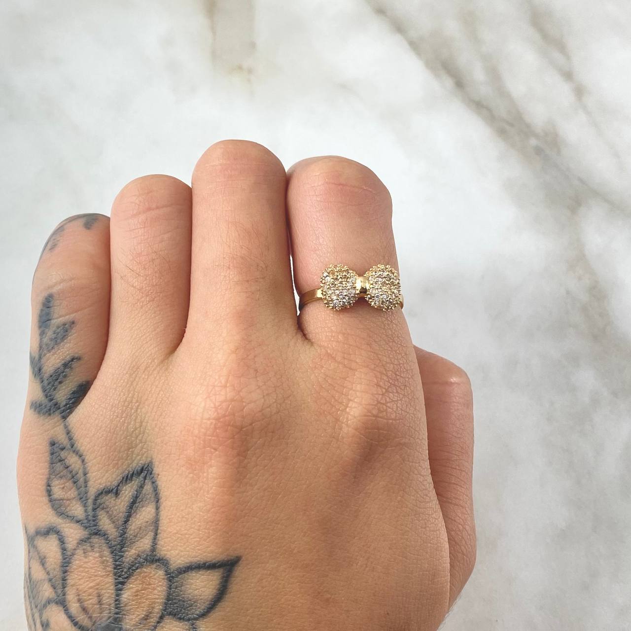 Anillo Moño 2.4gr / T5 3/4 / Oro 18K ©