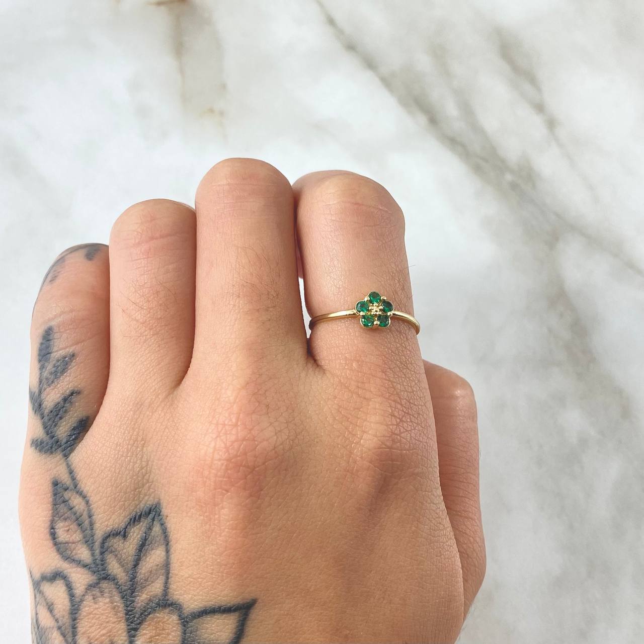 Margarita Ring 1.2gr / Size 6 / 18K Gold ©