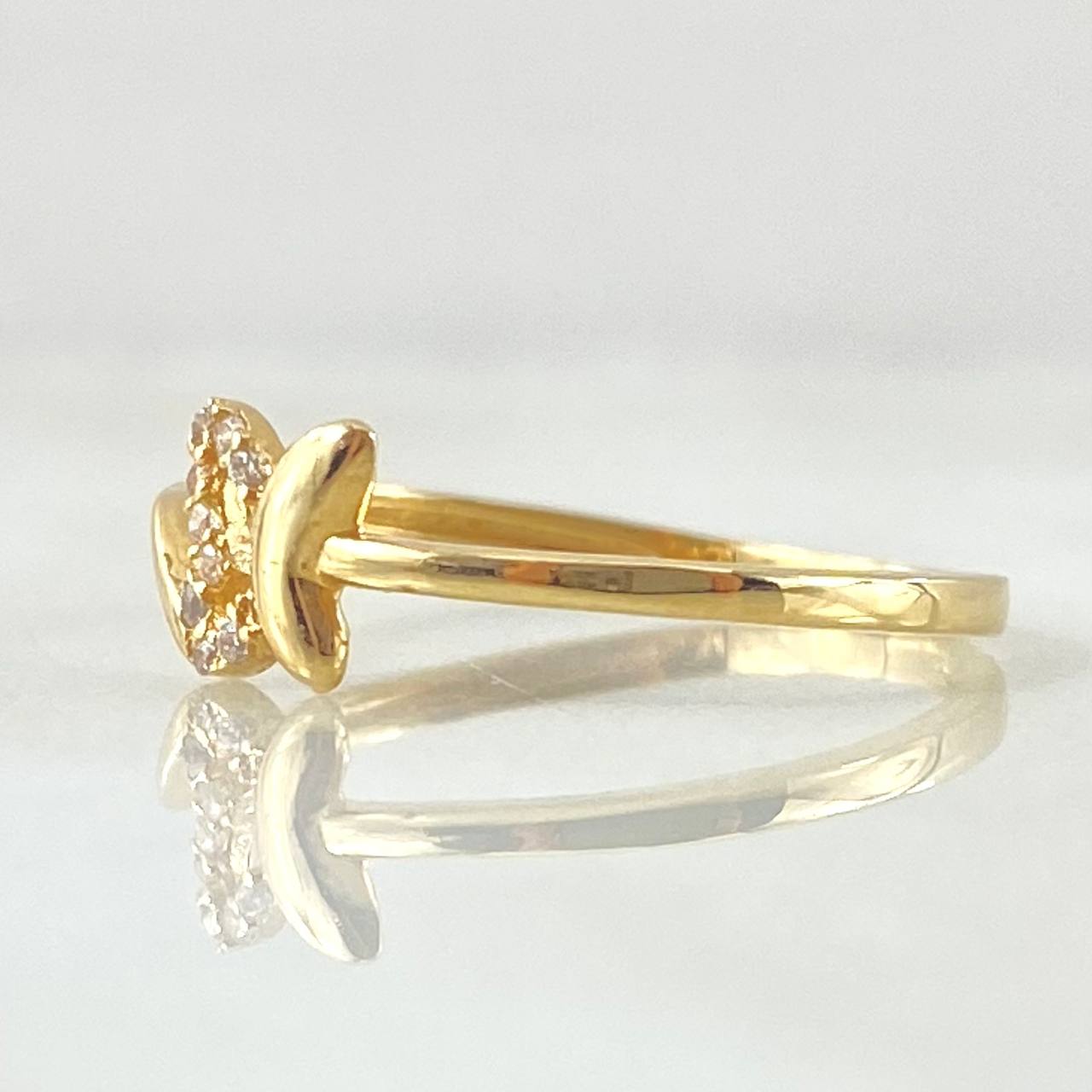 Partial Curved Butterfly Ring 1.25gr / Size 6 1/2 / 18K Gold ©