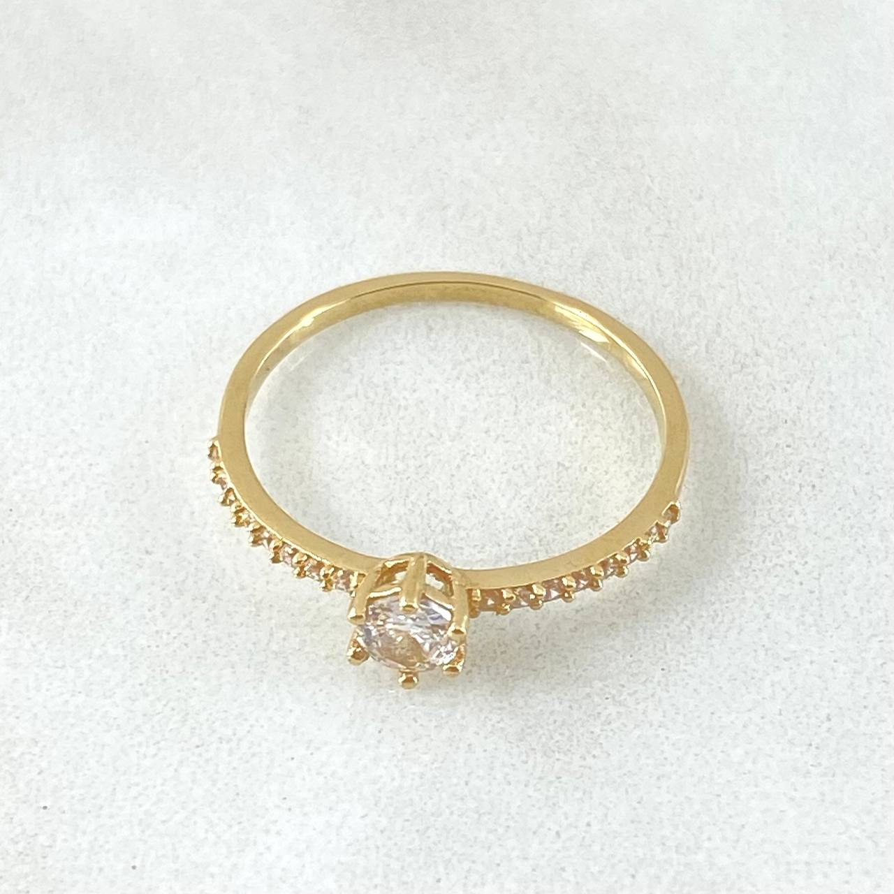 Dense Solitaire Ring 1.4gr / Size 7 / 18K Gold ©