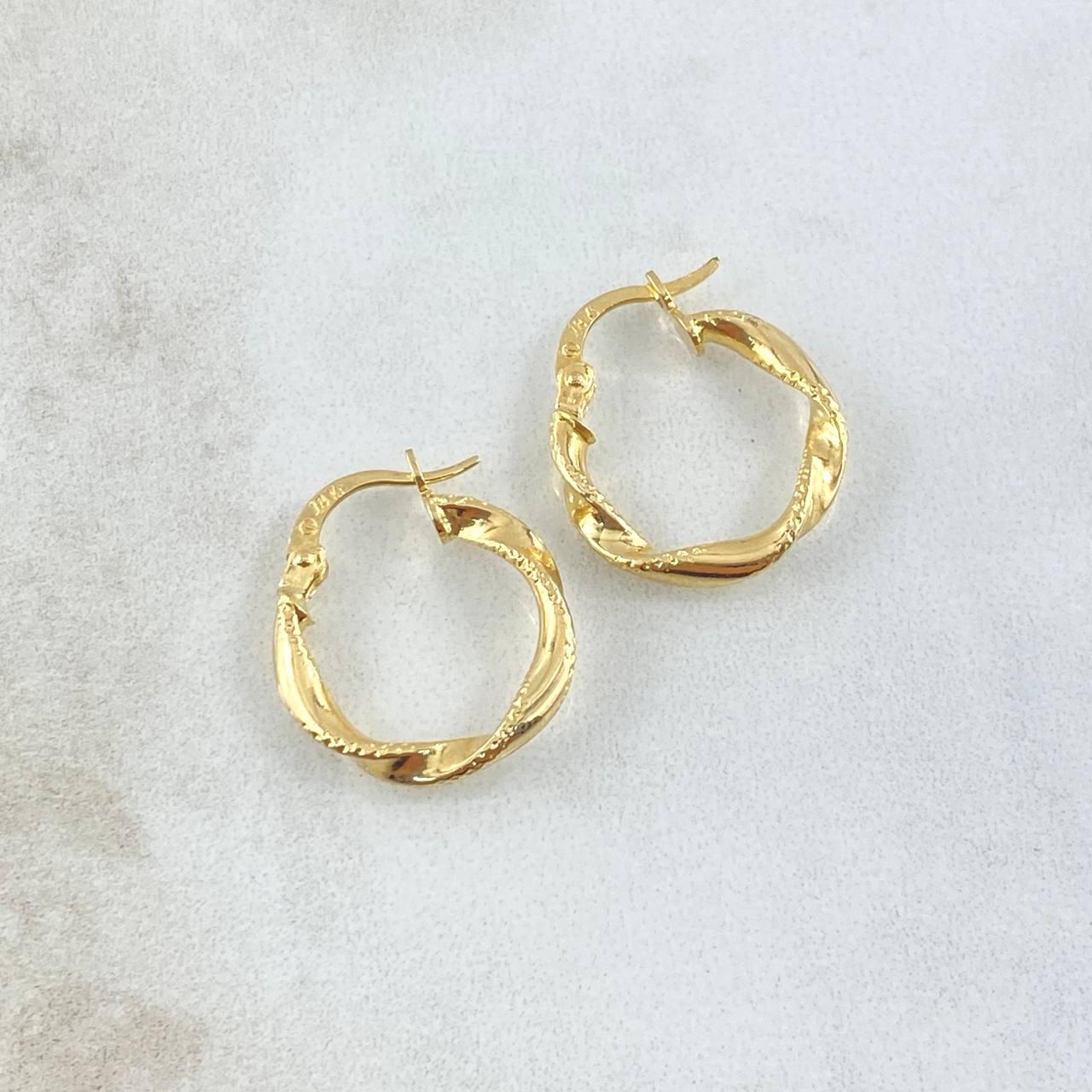 Asby Hoop Earrings 1.55gr / 2.4cm / 18K Gold *