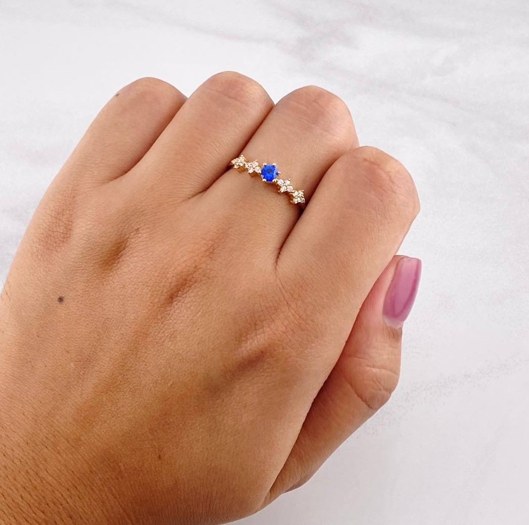Spark Rail Ring 1.55g / T7 3/4 18K Yellow Gold