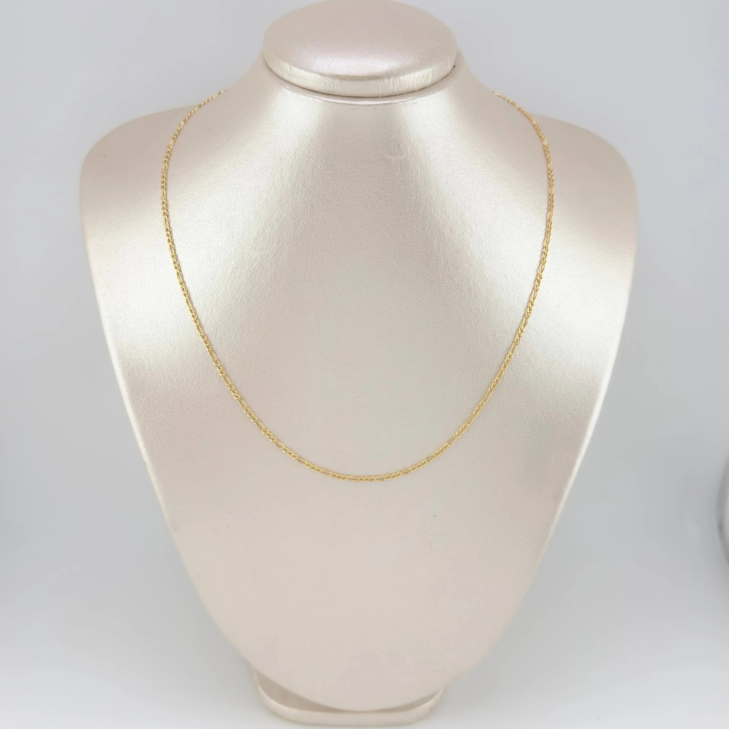 Cadena Figaro 2.9g / 24 in / 2.3mm Oro Amarillo 18K