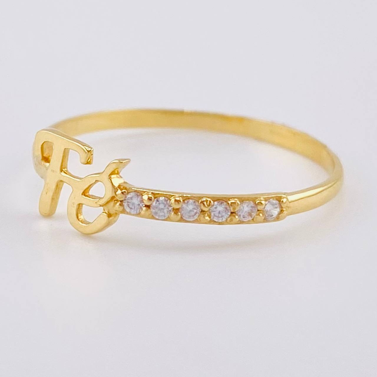 Faith Ring 0.95 g / T8 Yellow Gold 18K