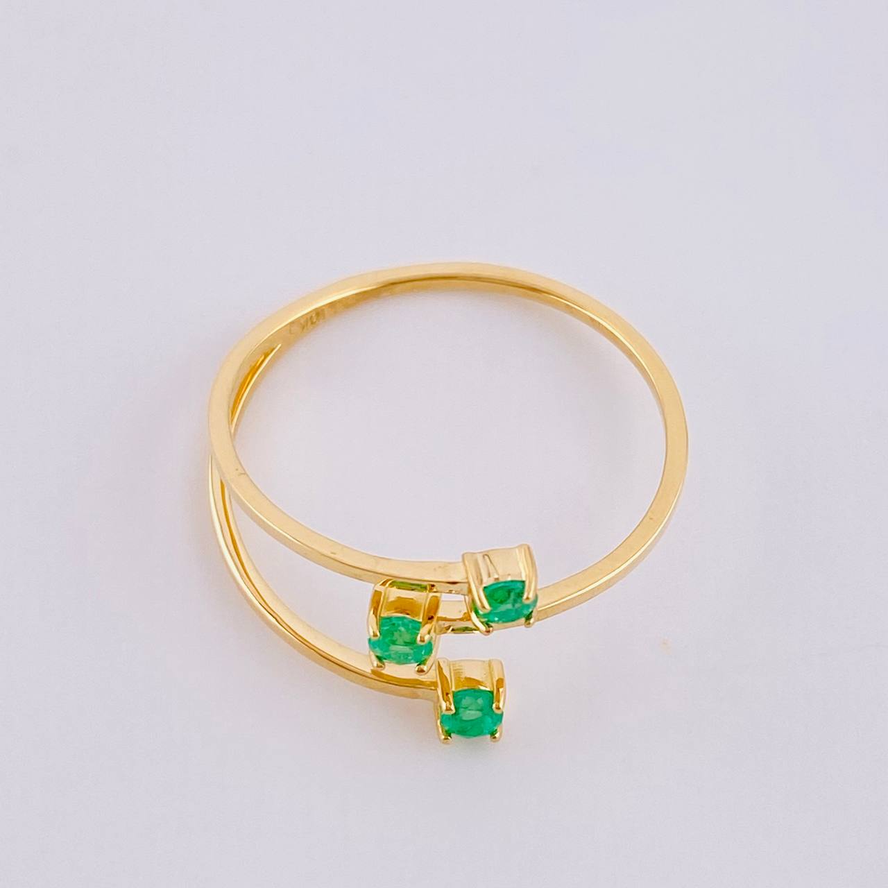 Anillo Puntas De Orion Esmeraldas 22pts 1.35gr / T7 / Oro Amarillo 18K