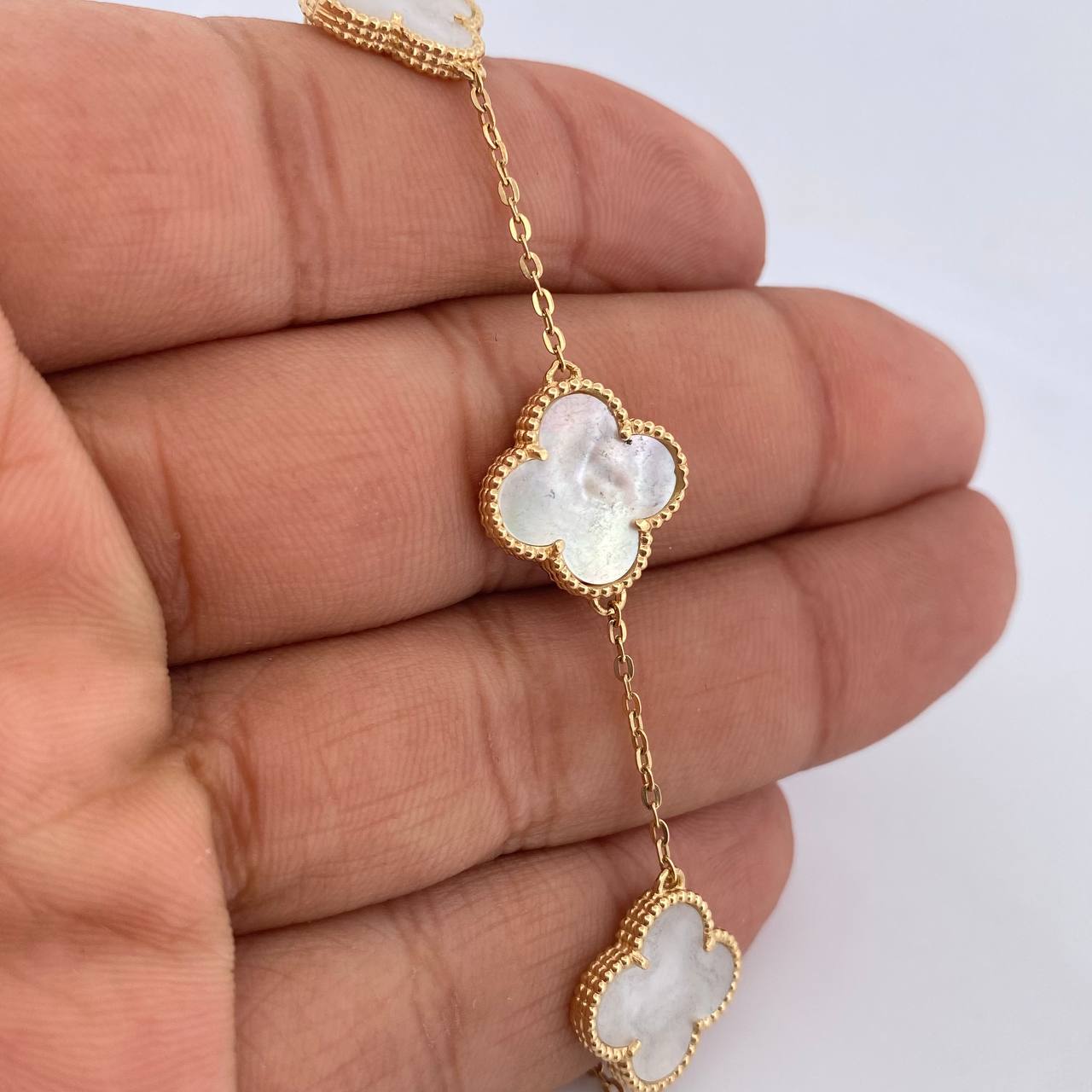Pulso Trebol 6.2gr / 17cm-19.5cm / Oro 18K &