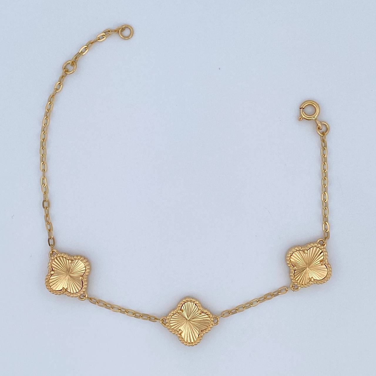 Bracelet Clover 5.95gr / 7.5in / 18K Gold &