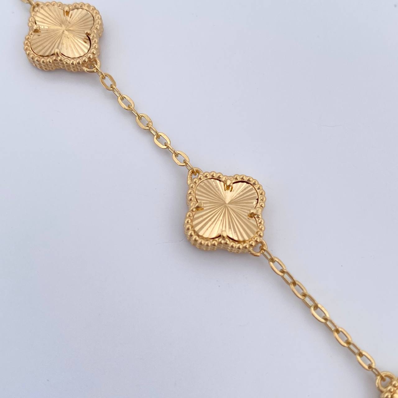 Bracelet Clover 5.95gr / 7.5in / 18K Gold &