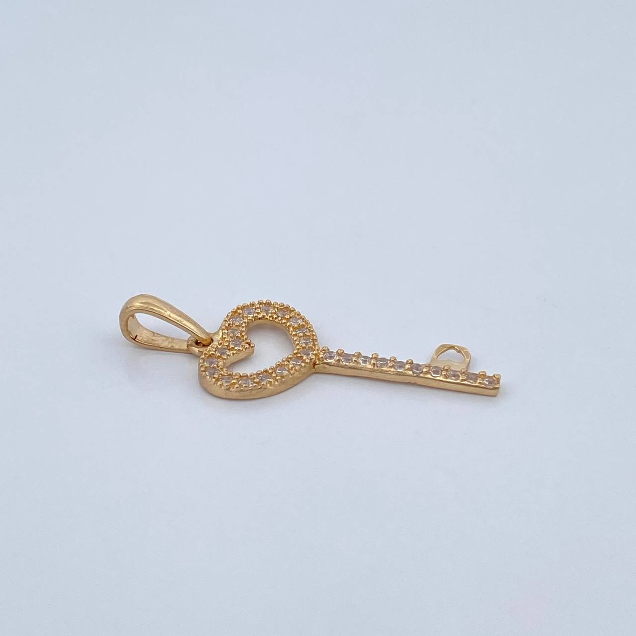Heart Key Pendant 1.3gr / 1.2in / 18K Gold &