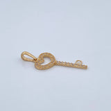 Heart Key Pendant 1.3gr / 1.2in / 18K Gold &