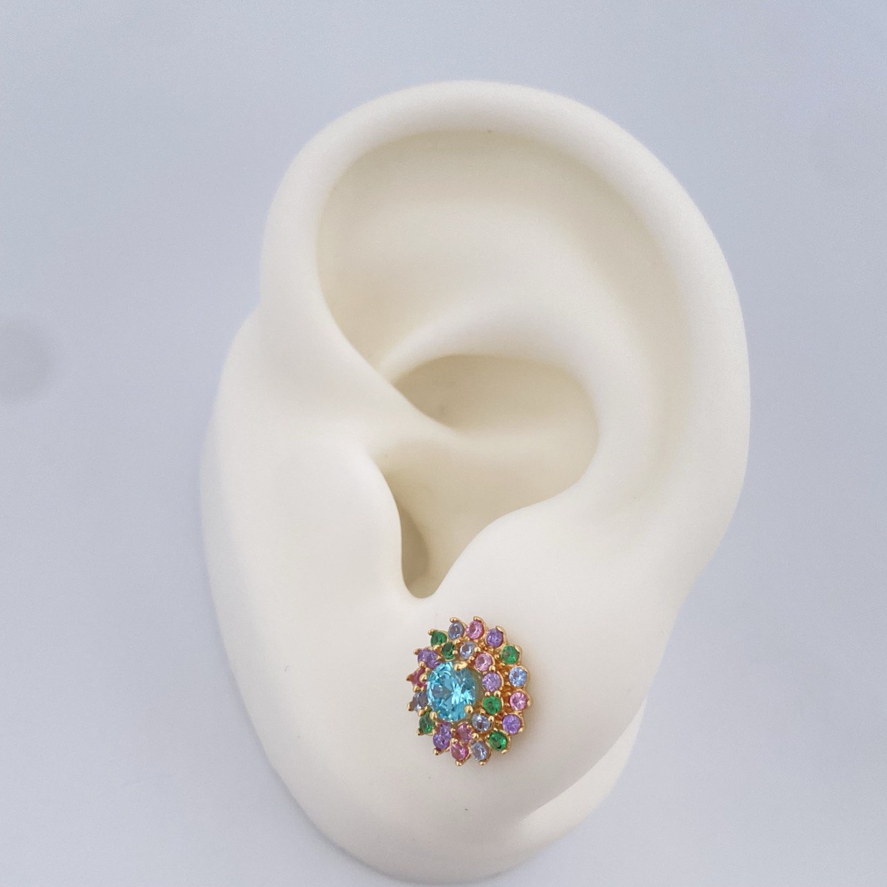 Lotus Flower Stud Earrings 3.25gr / 18K Gold $