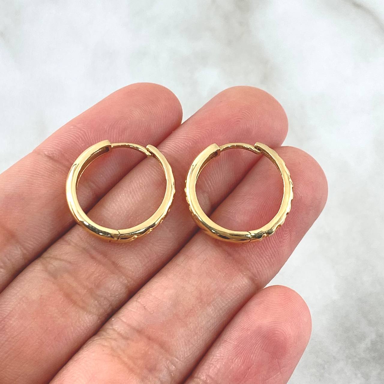 Candongas Yiss 2.55gr / 1.7cm / Corazones Oro Amarillo 18K ©