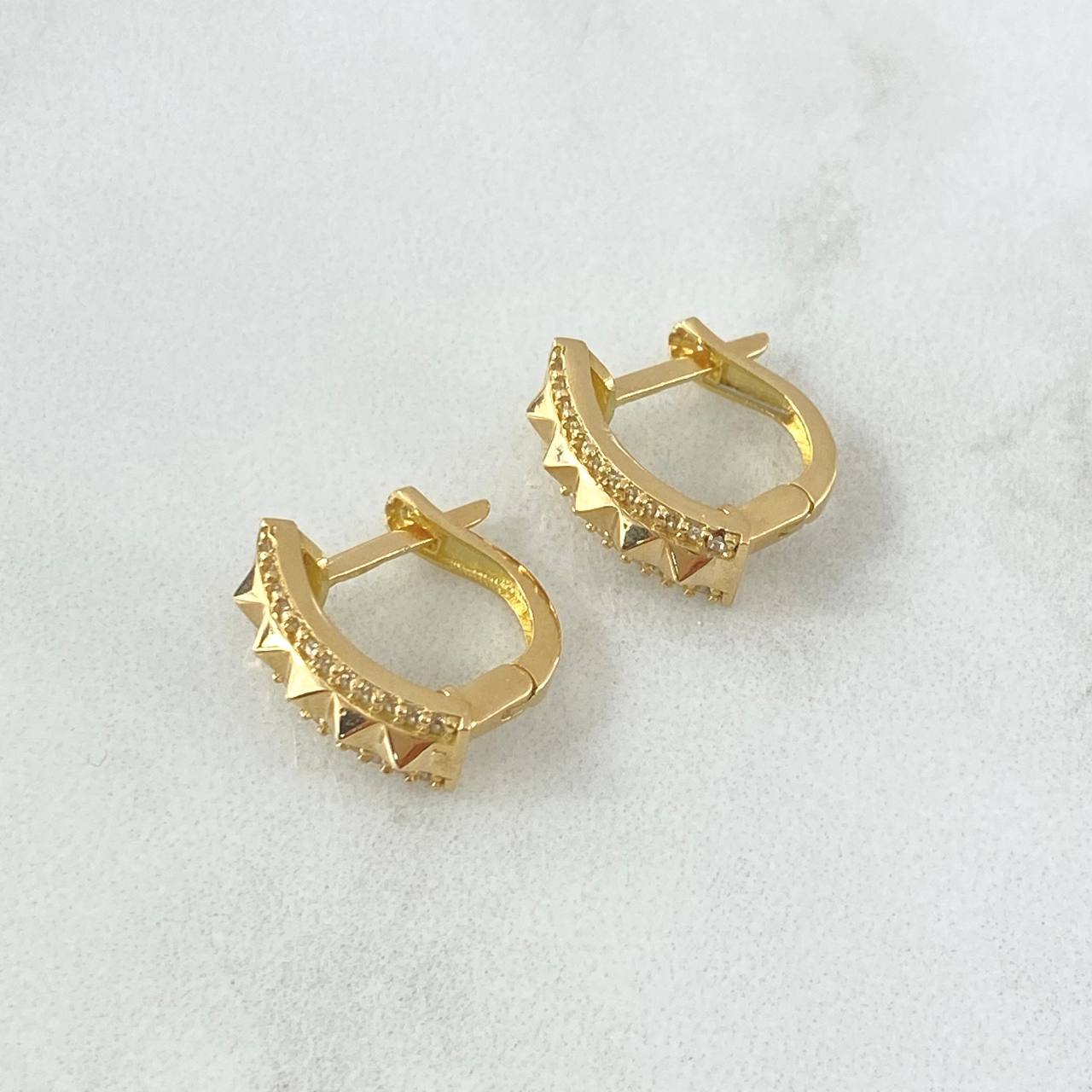 Candongas Omega Lineales Triangulos 4.75gr / 1.4cm / Circones Blancos Oro Amarillo 18K ©