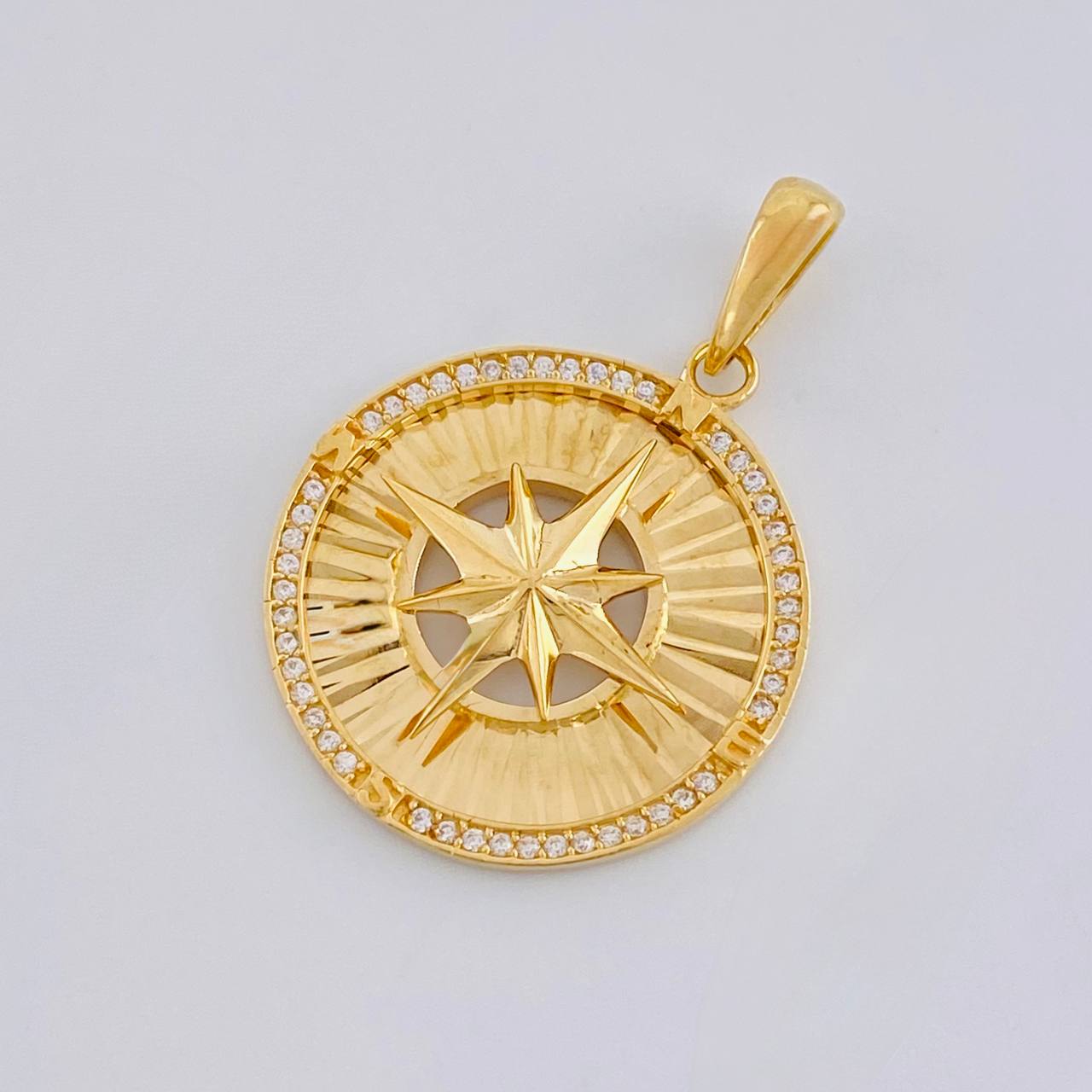 Dije Medalla Estrella Cardinal 4.3g / 1 1/4 in Oro Amarillo 18K