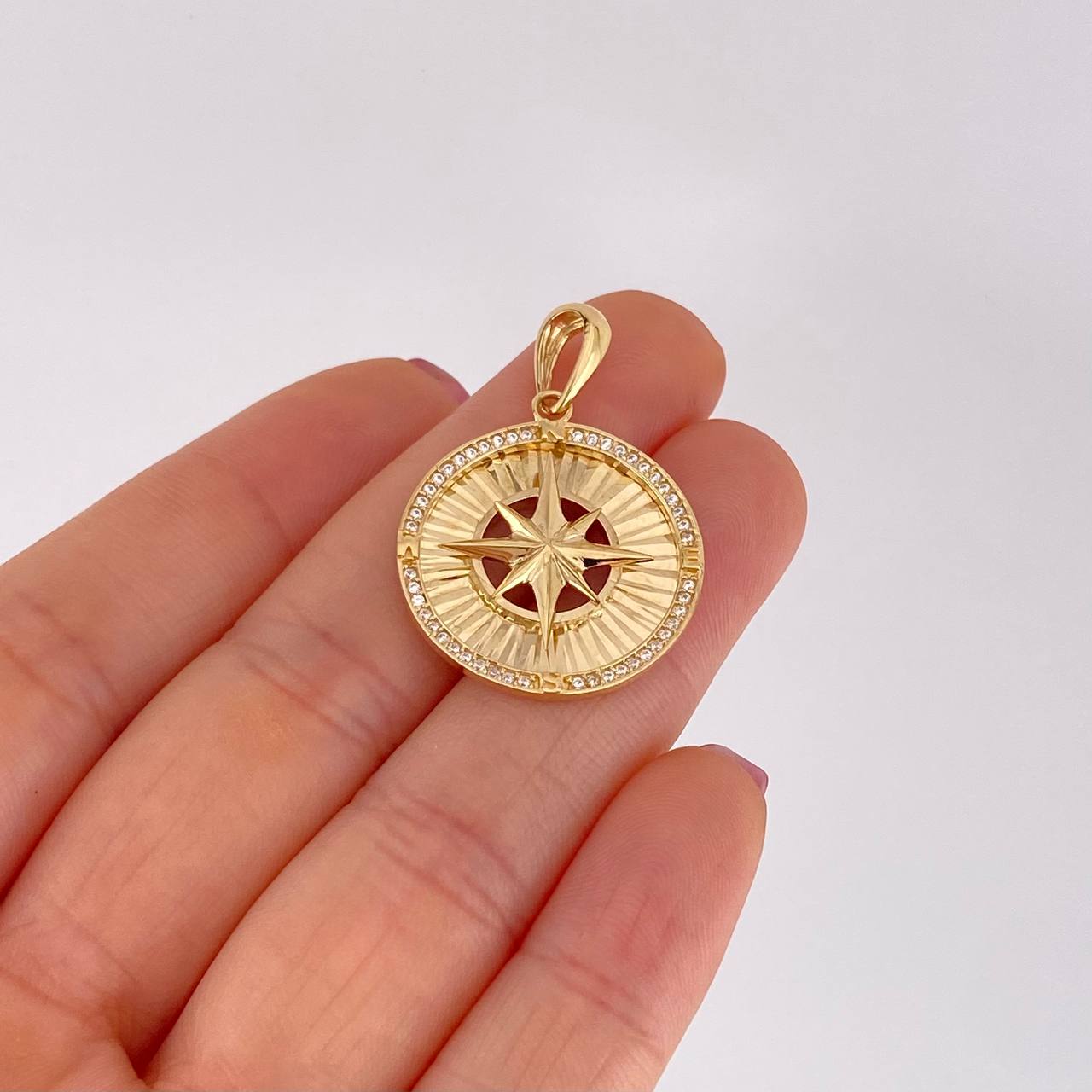 Dije Medalla Estrella Cardinal 4.3g / 1 1/4 in Oro Amarillo 18K