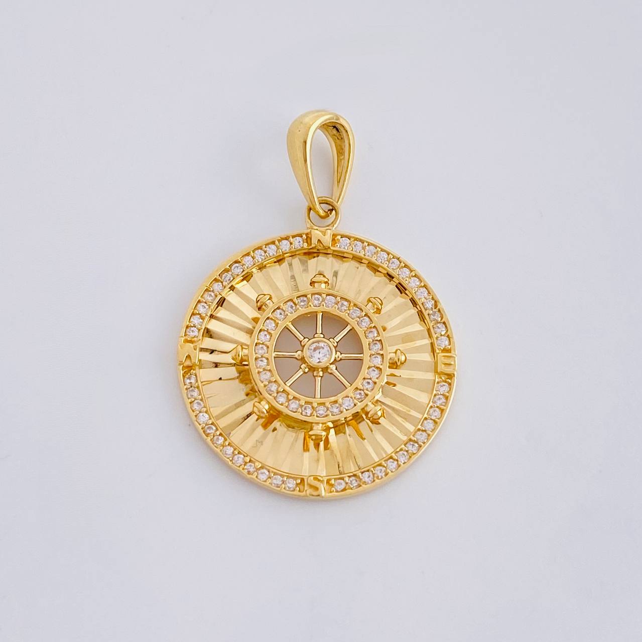 Dije Medalla Timon 4.45g / 1 1/4 in Oro Amarillo 18K