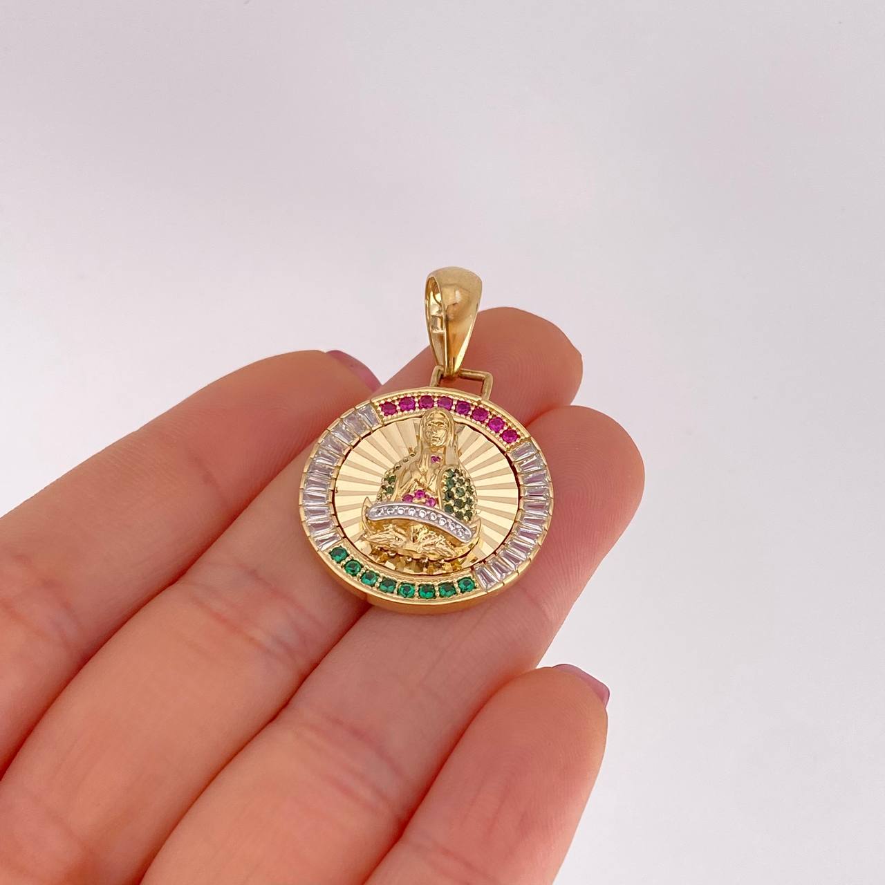 Dije Medalla Virgen Guadalupe 6.8g / 1 1/4 in Dos Oros Amarillo Blanco 18K