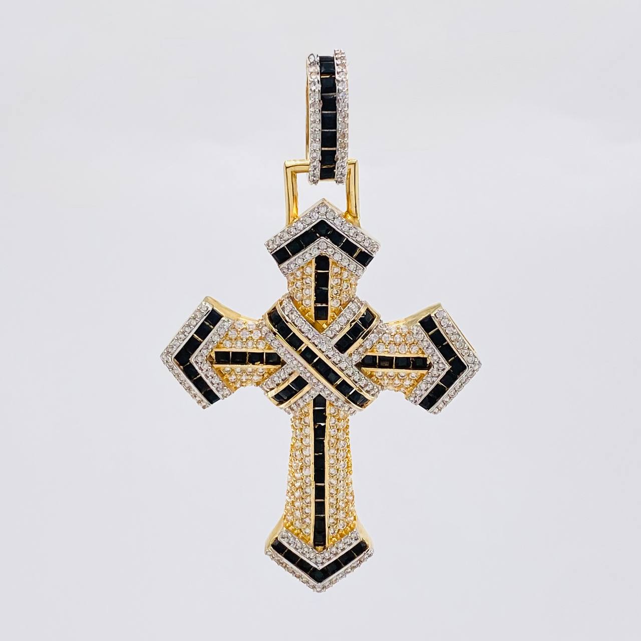 Dije Cruz Entrelazada 19g / 2 3/4 in Dos Oros Amarillo Blanco 18K