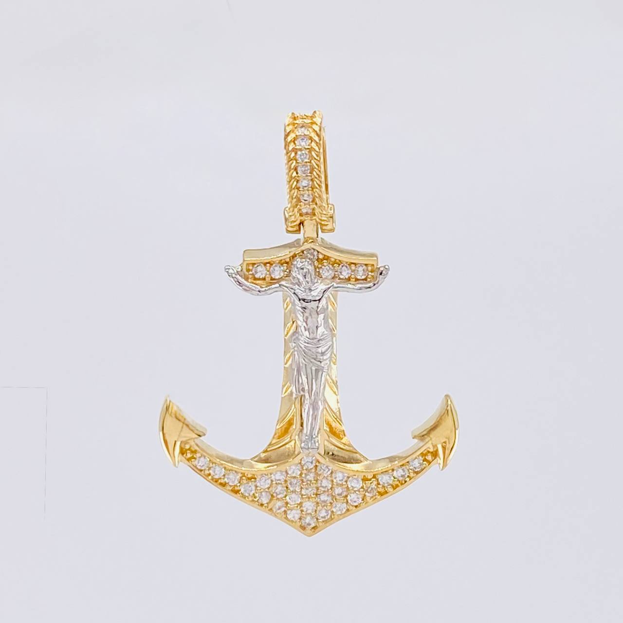 Dije Ancla Cristo 5.4g / 1 1/2 in Dos Oros Amarillo Blanco 18K