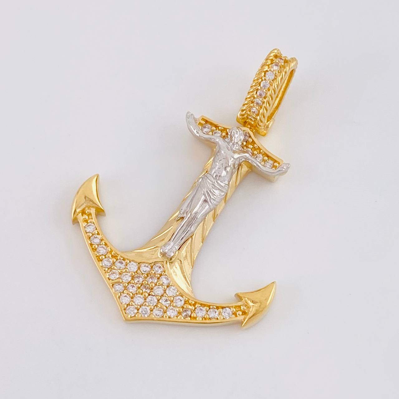 Dije Ancla Cristo 5.4g / 1 1/2 in Dos Oros Amarillo Blanco 18K