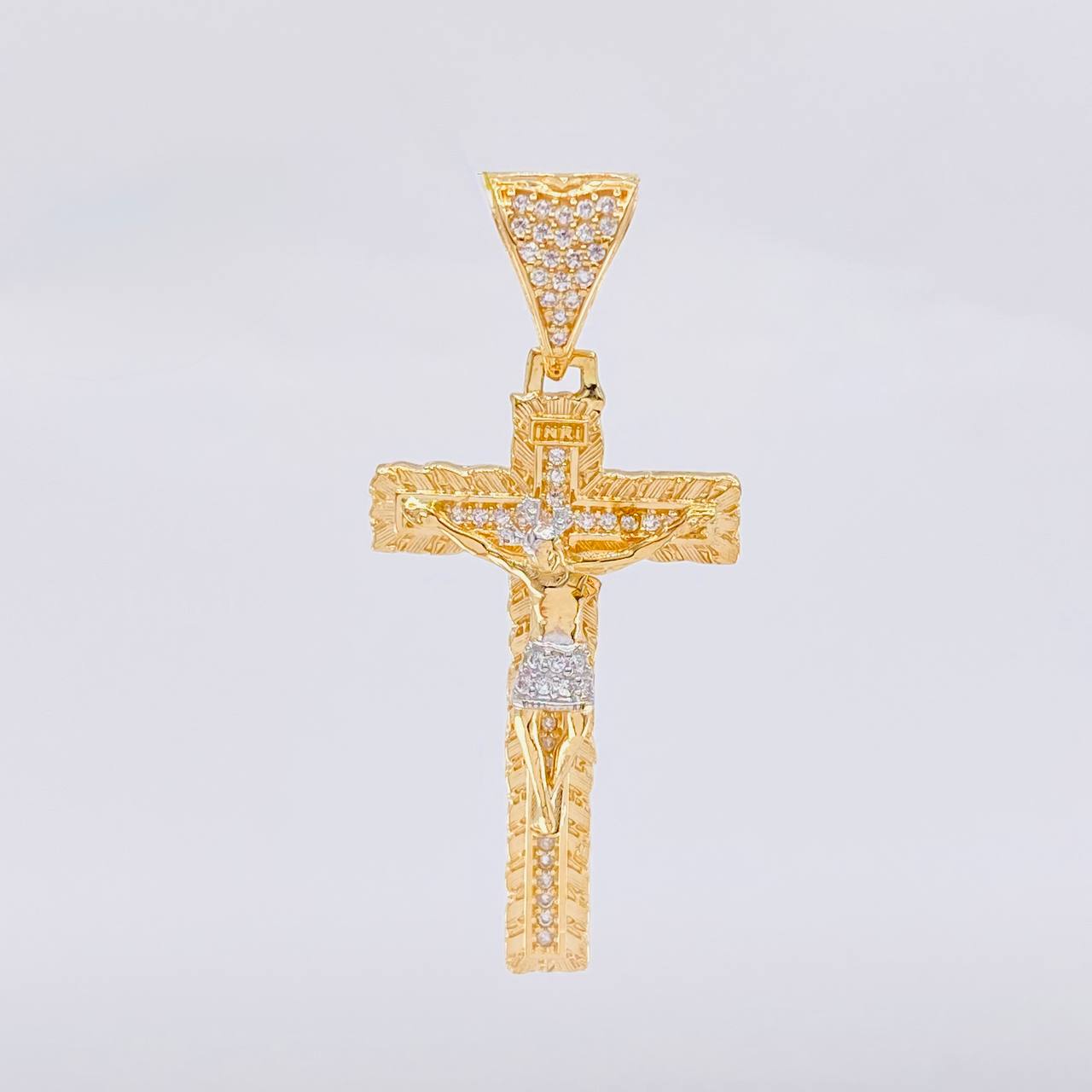 Dije Cruz Cristo 5.85g / 1 3/4 in Dos Oros Amarillo Blanco 18K