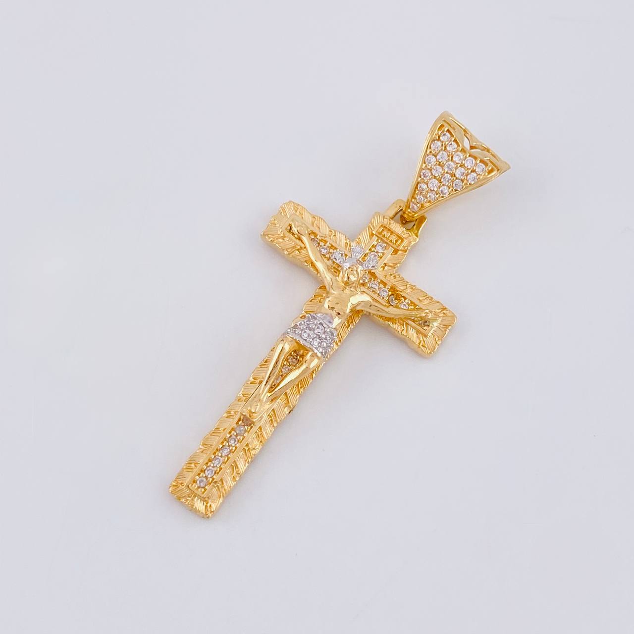 Dije Cruz Cristo 5.85g / 1 3/4 in Dos Oros Amarillo Blanco 18K