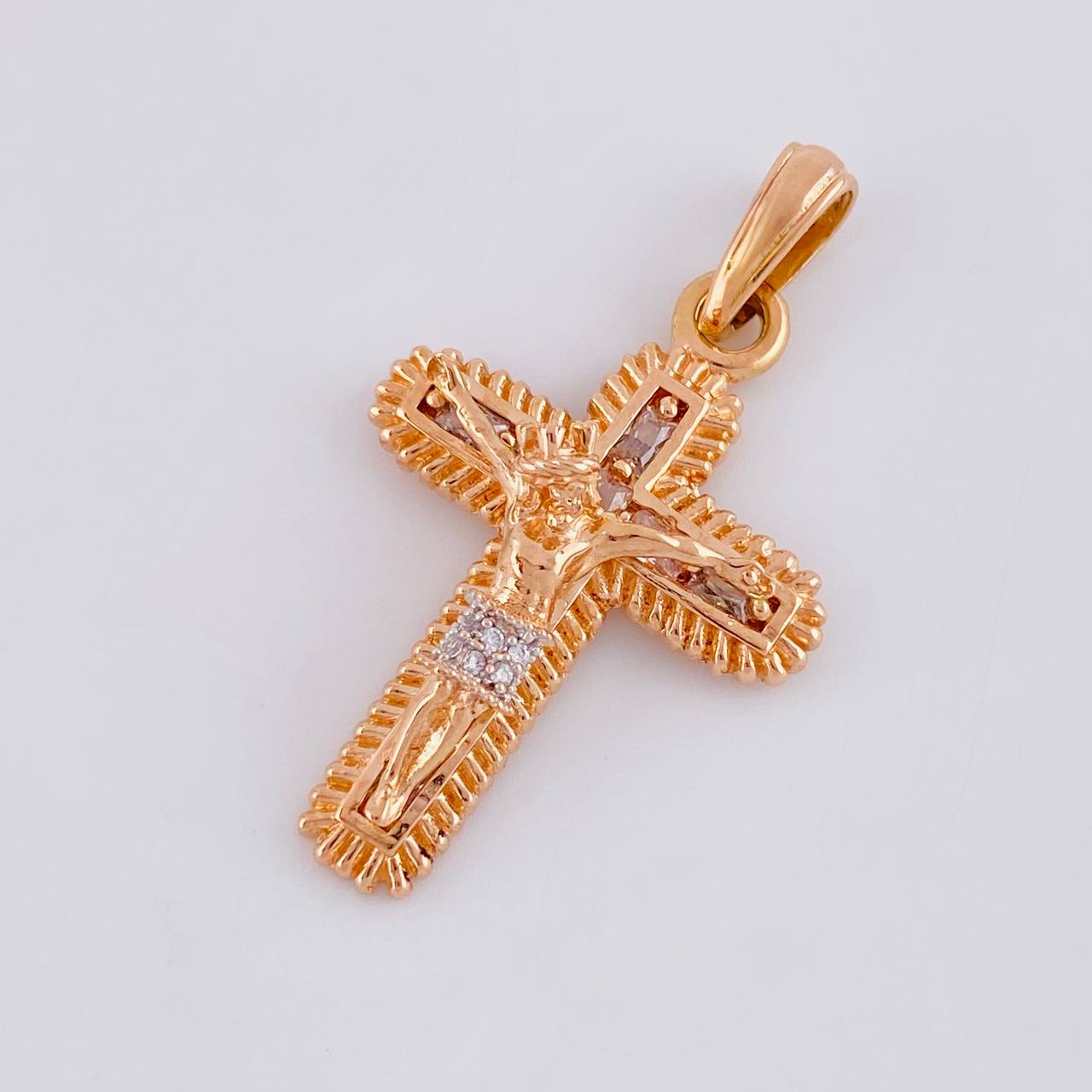 Dije Cruz Cristo 6.6g / 1 1/2 in Dos Oros Blanco Rosa 18K