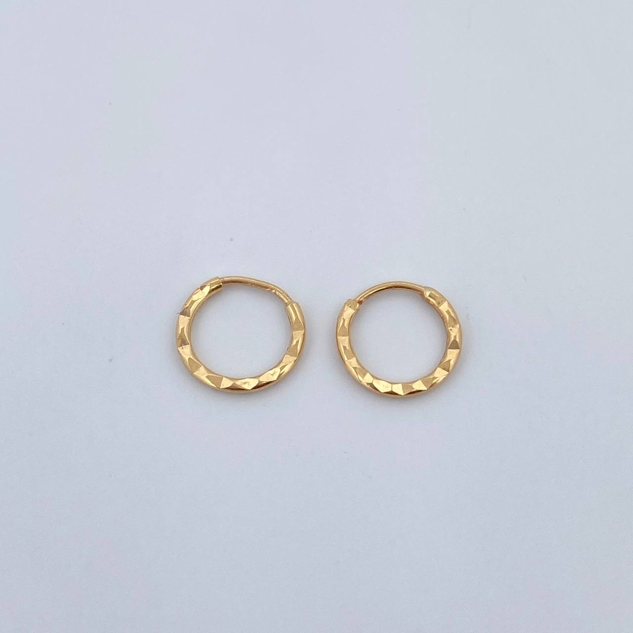Hoop Earrings Striped Ring 0.3gr / 0.8cm / Diamond Cut Yellow Gold 18K &