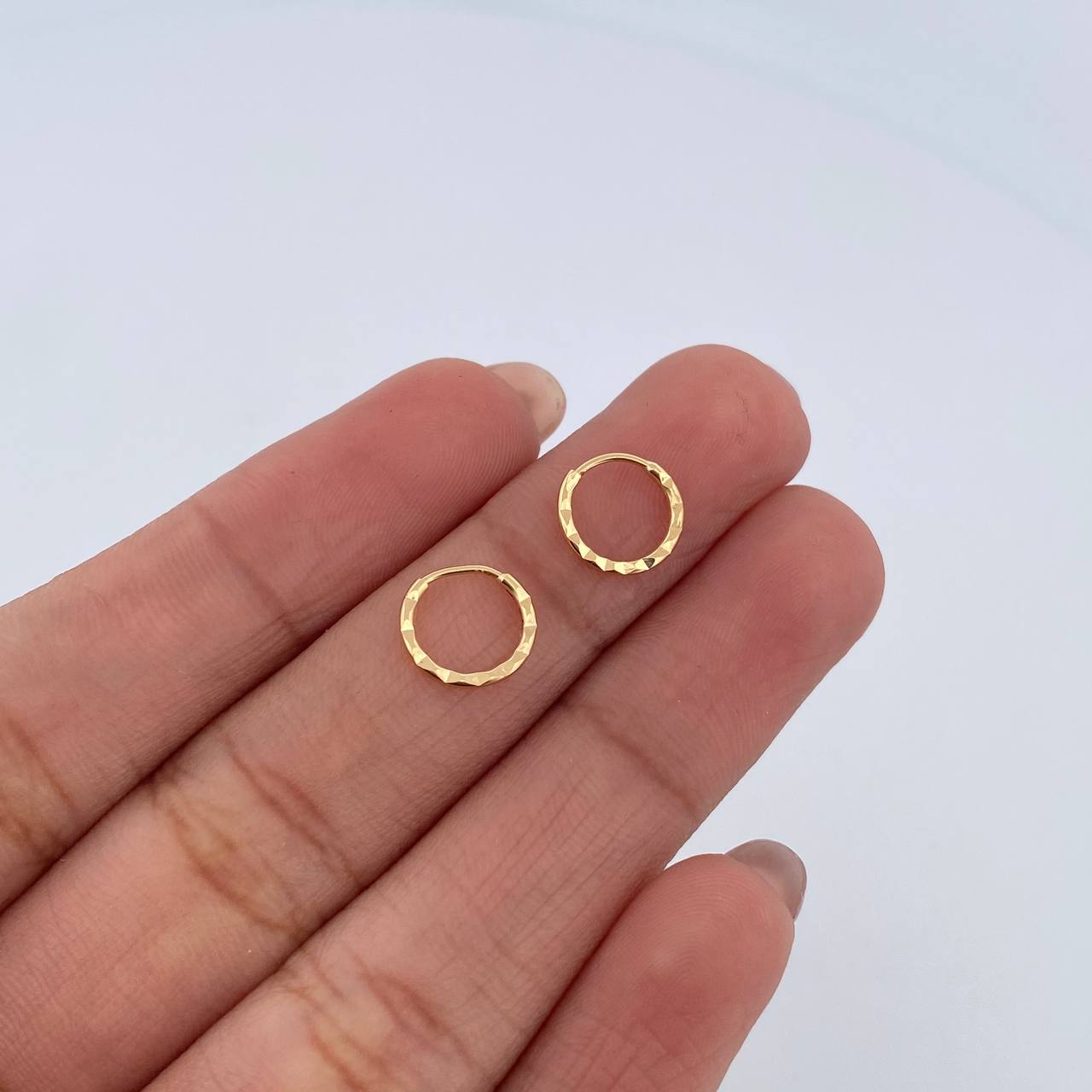 Hoop Earrings Striped Ring 0.3gr / 0.8cm / Diamond Cut Yellow Gold 18K &