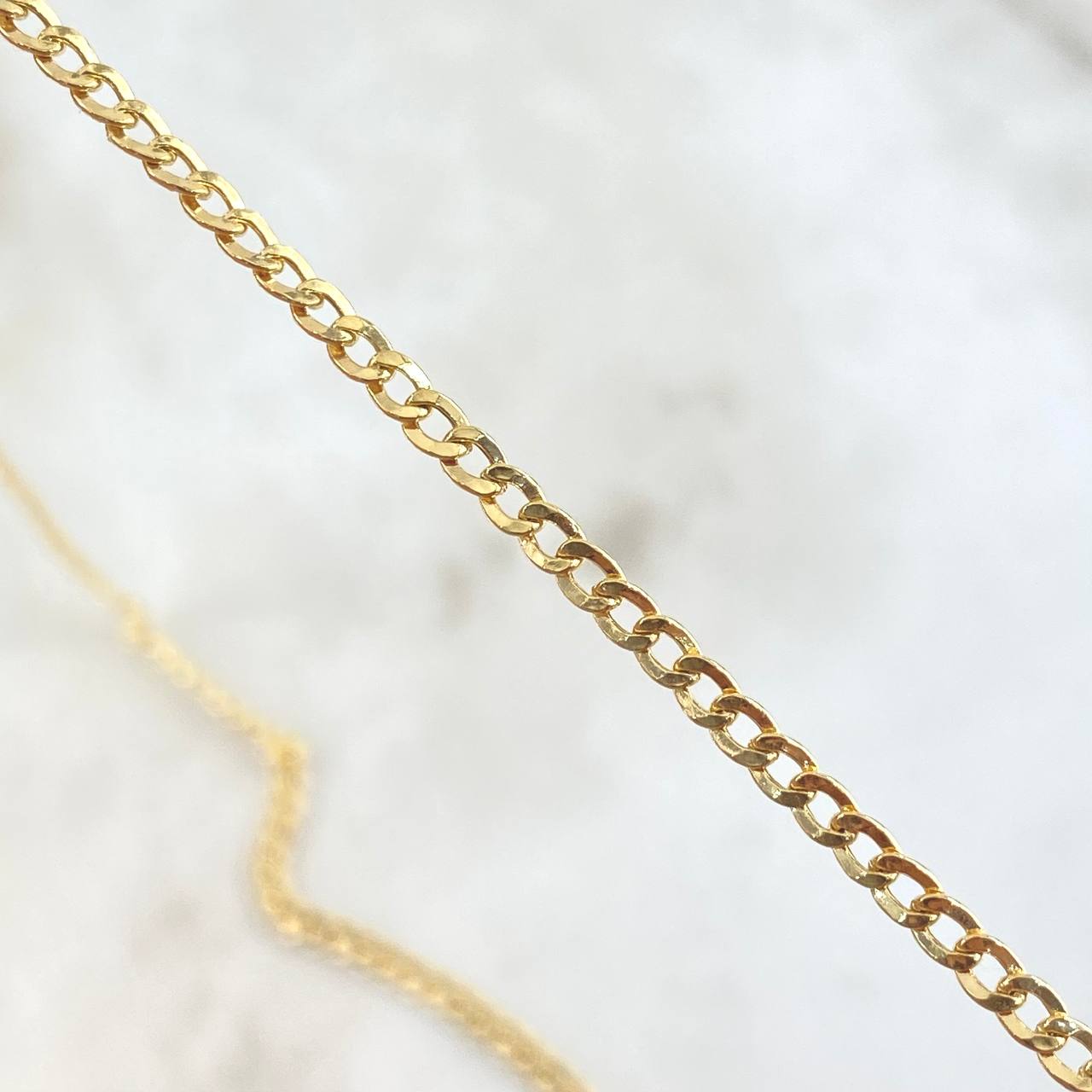 Cadena Cubana 5.4gr / 27 1/2in / 3.2mm Oro Amarillo +1 18K