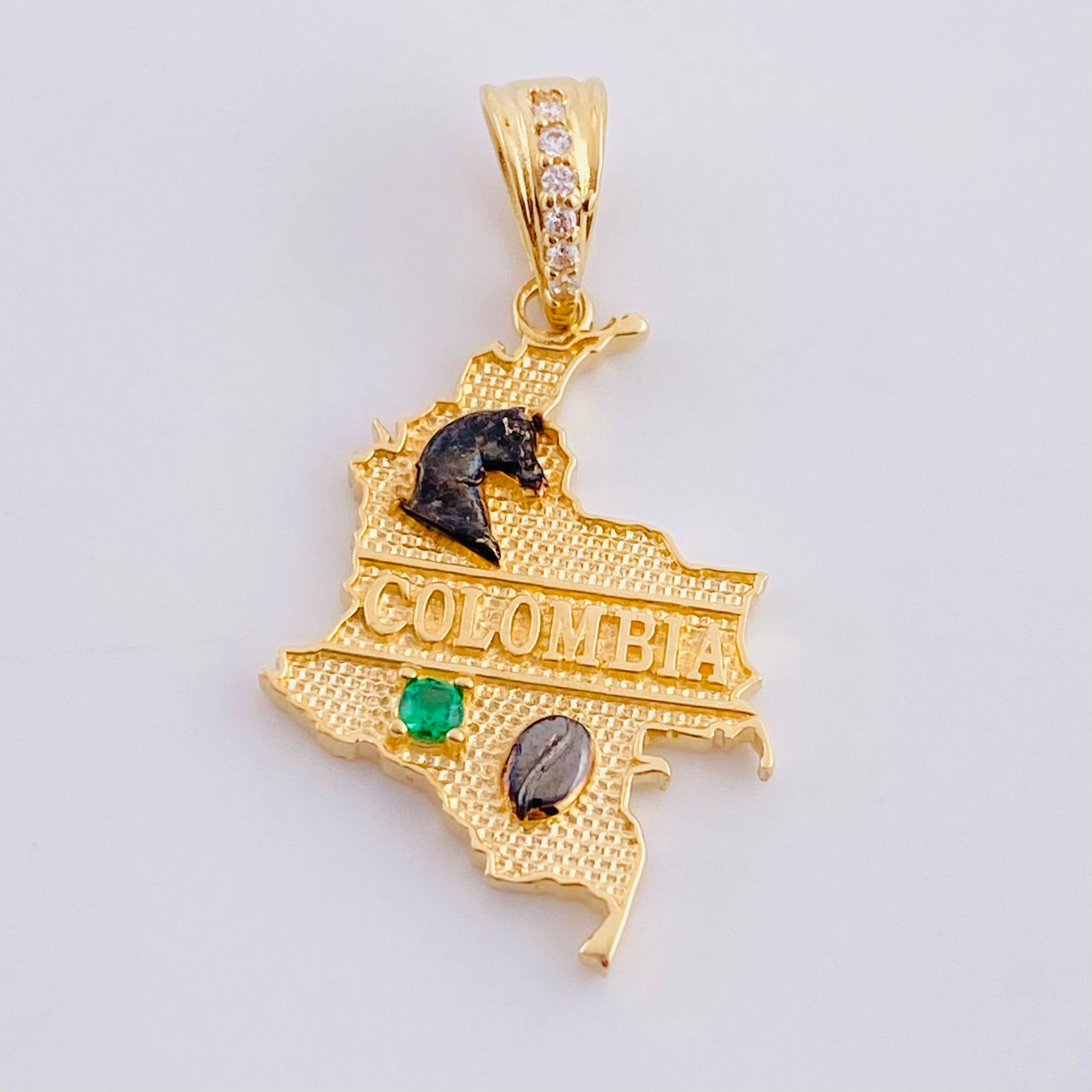 Dije Mapa de Colombia 2.25g / 1 1/4 in Dos Oros Amarillo Blanco 18K